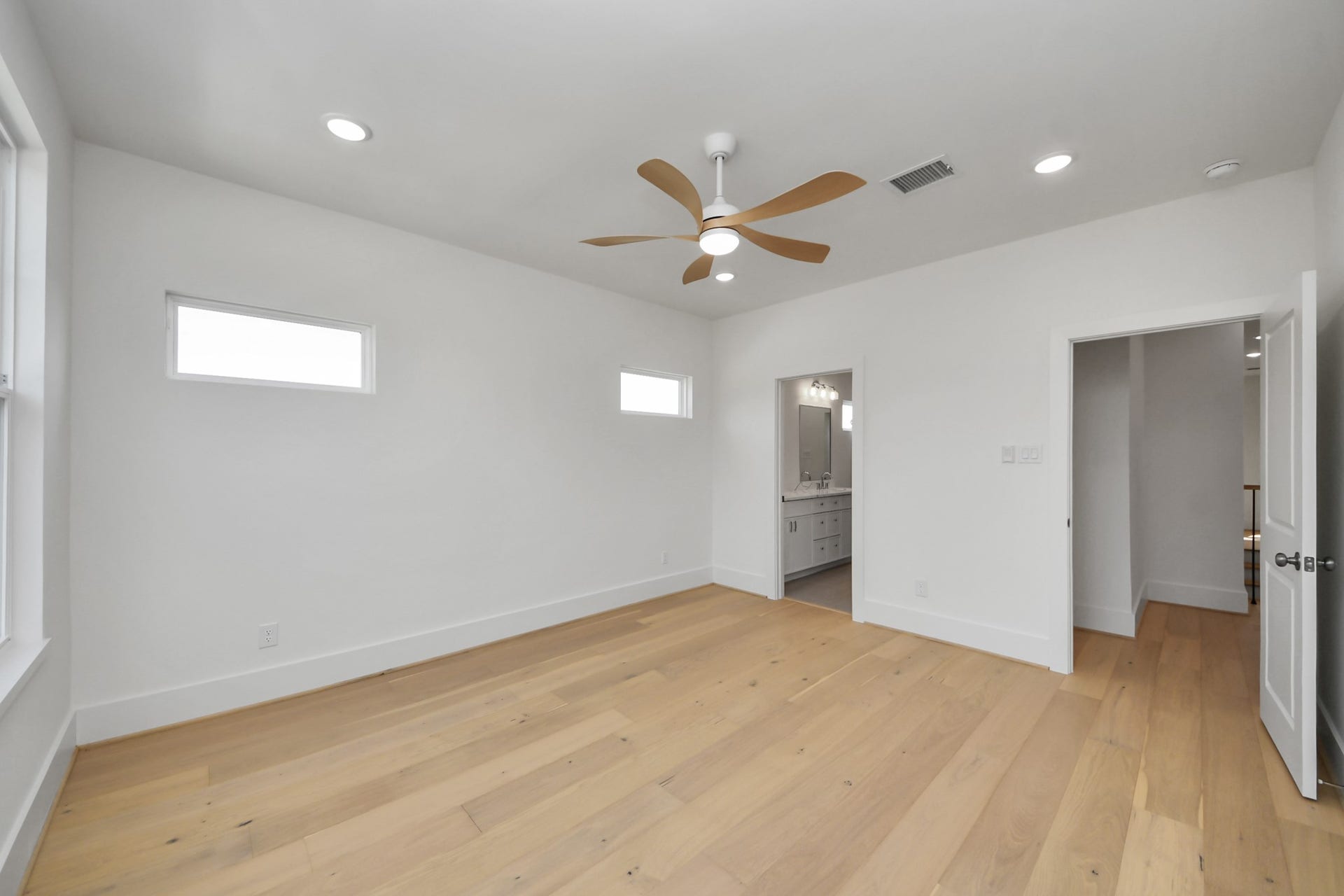 8521 Friendship Road, Houston, TX 77080 8521 Friendship Road, Houston, TX 77080