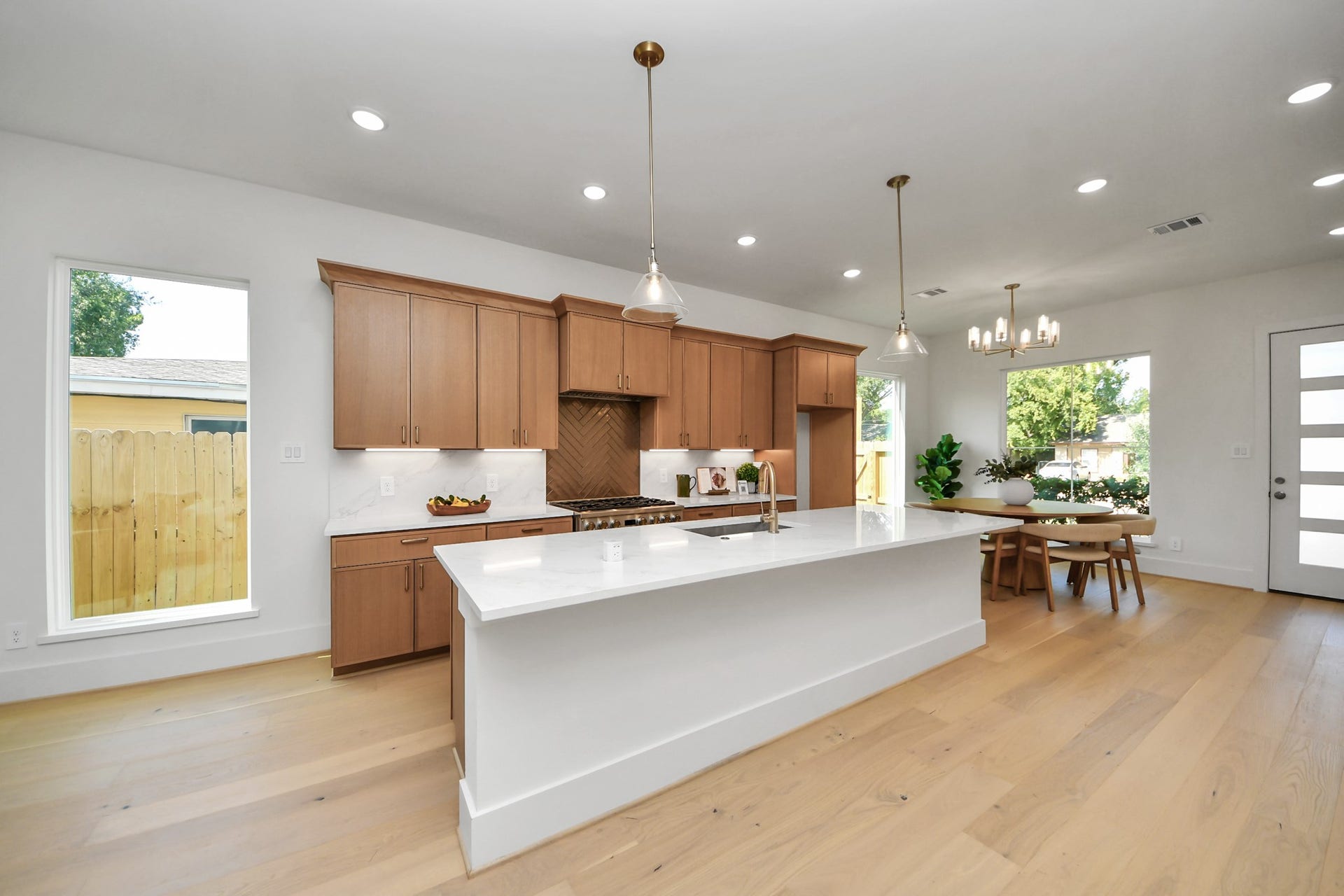 8521 Friendship Road, Houston, TX 77080 8521 Friendship Road, Houston, TX 77080