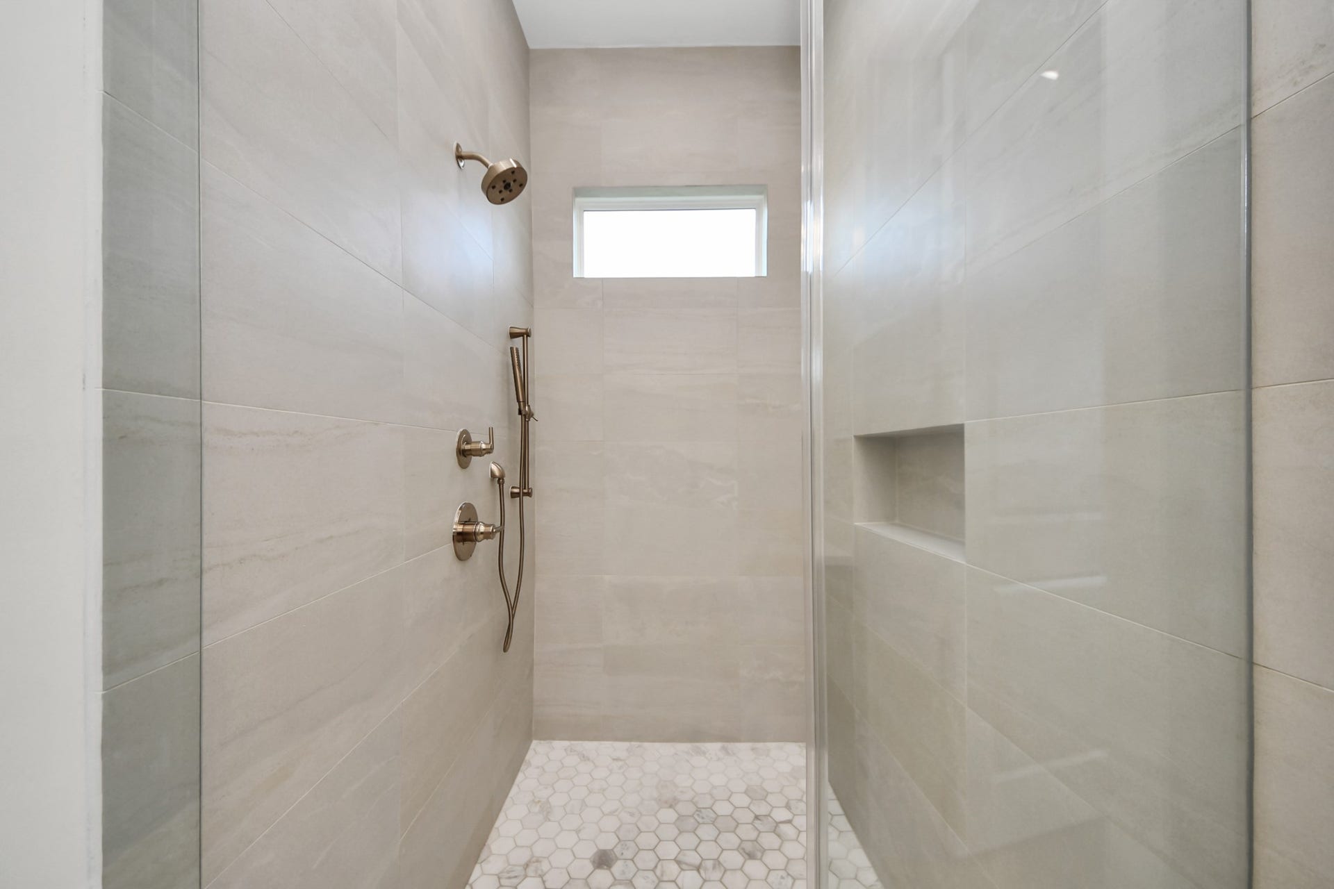8521 Friendship Road, Houston, TX 77080 8521 Friendship Road, Houston, TX 77080