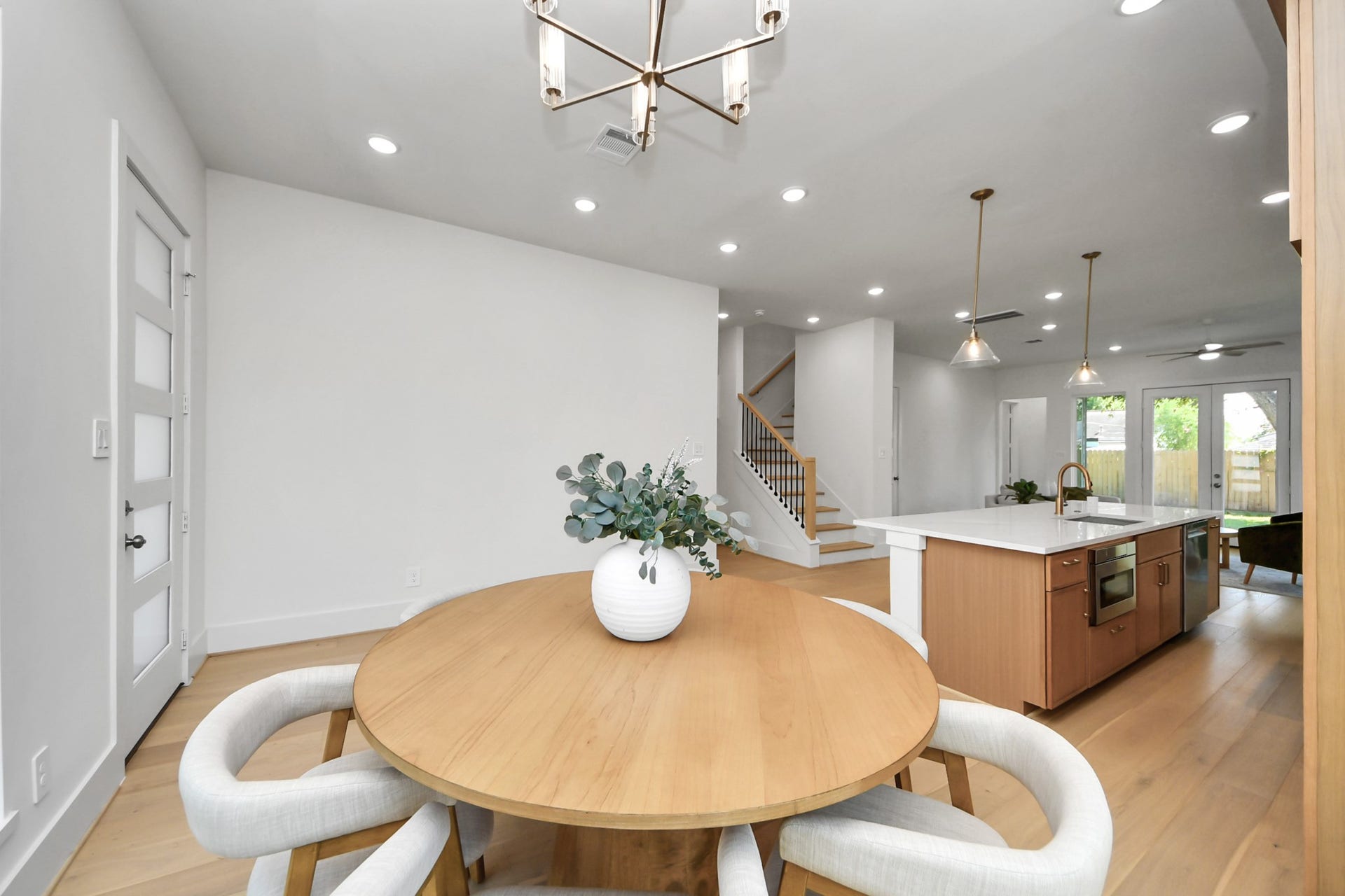 8521 Friendship Road, Houston, TX 77080 8521 Friendship Road, Houston, TX 77080