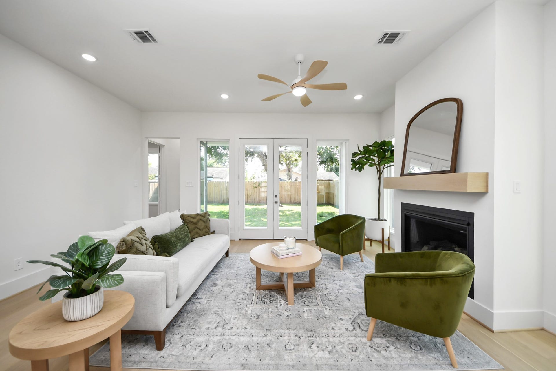 8521 Friendship Road, Houston, TX 77080 8521 Friendship Road, Houston, TX 77080
