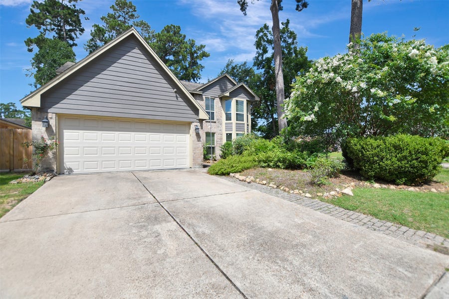 Property photo for 17327 Thorhill Street, Spring, TX