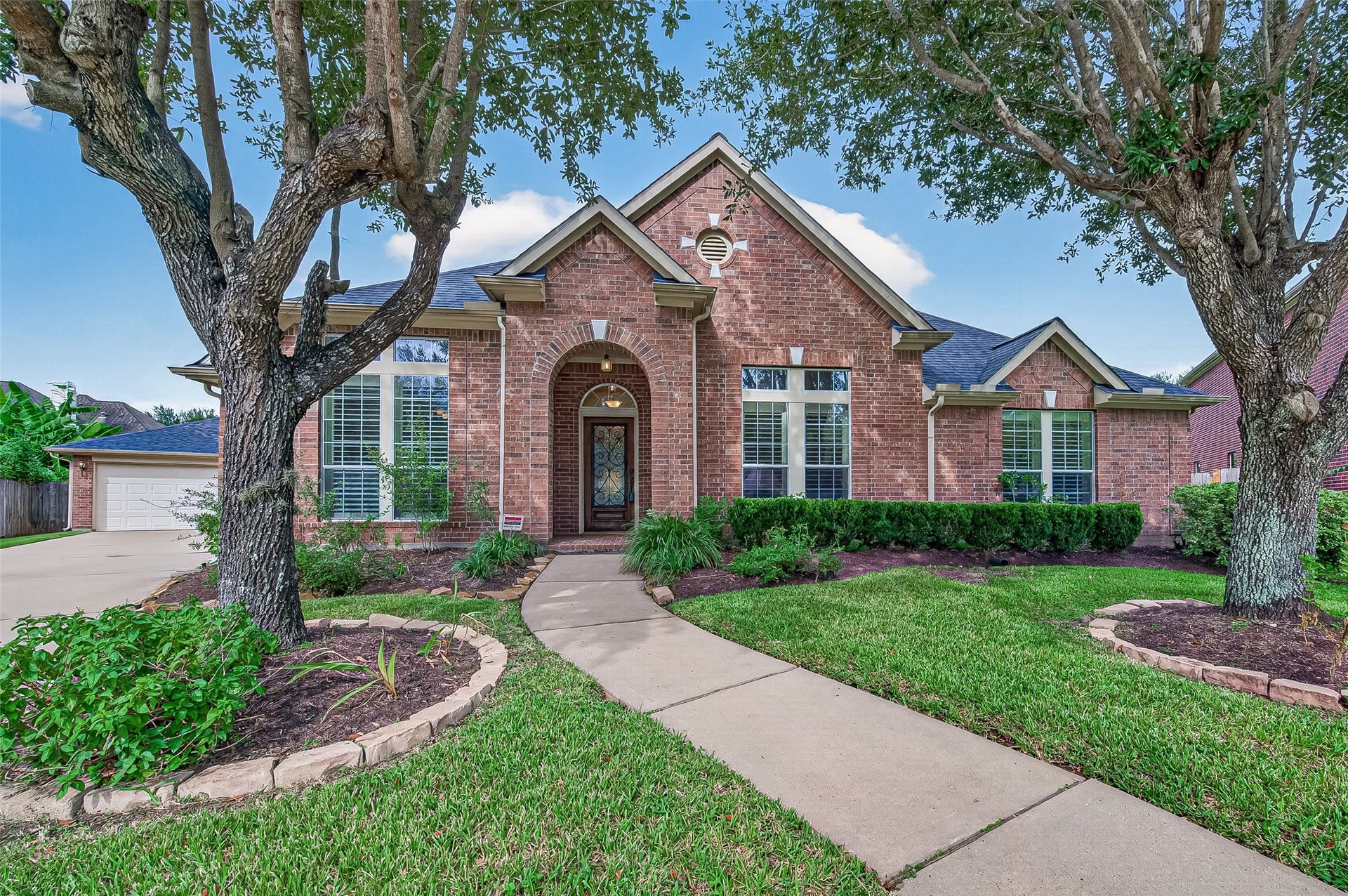 5242 Fountainbrook Lane, Sugar Land, TX 77479 5242 Fountainbrook Lane, Sugar Land, TX 77479