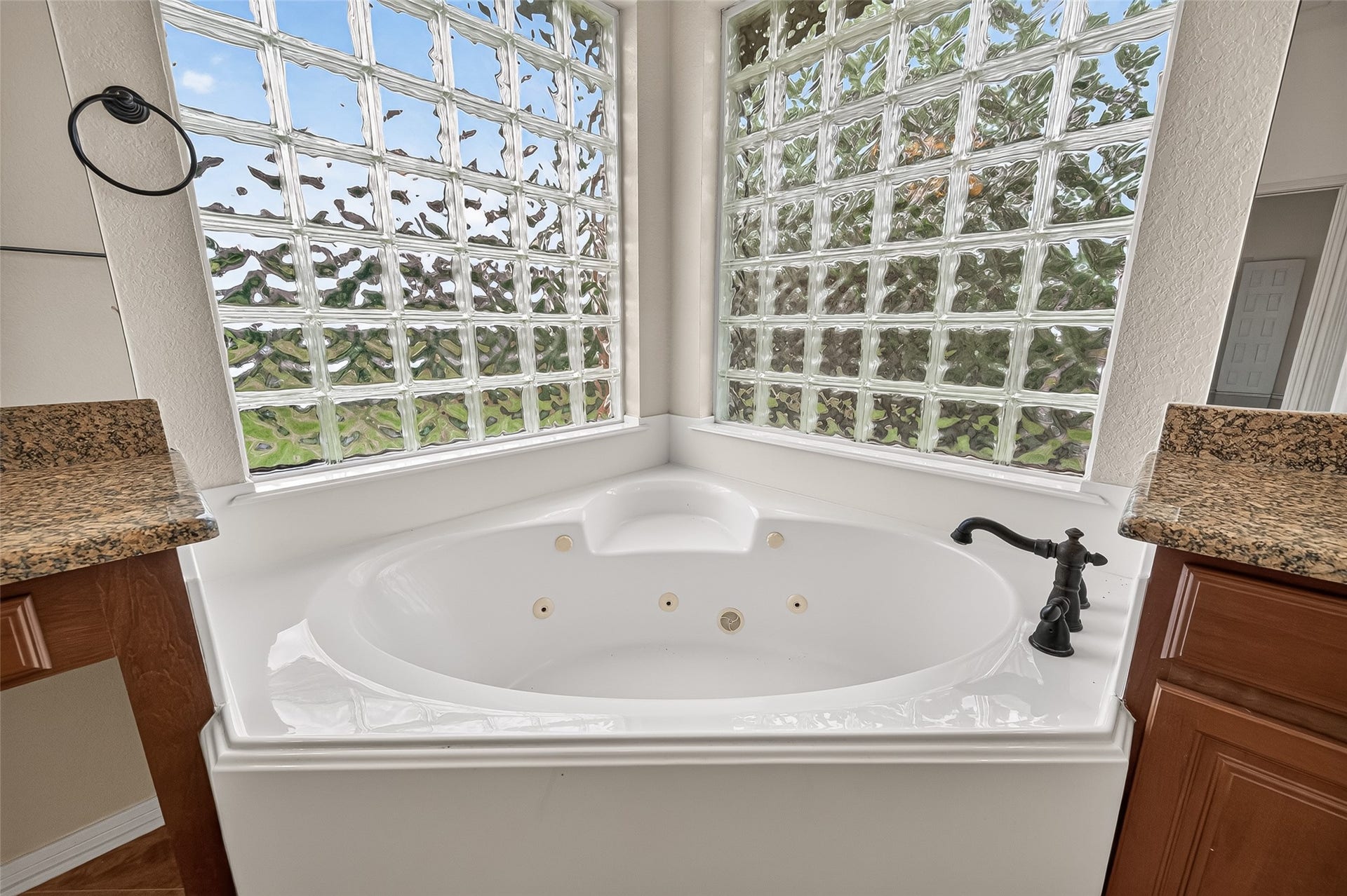5242 Fountainbrook Lane, Sugar Land, TX 77479 5242 Fountainbrook Lane, Sugar Land, TX 77479
