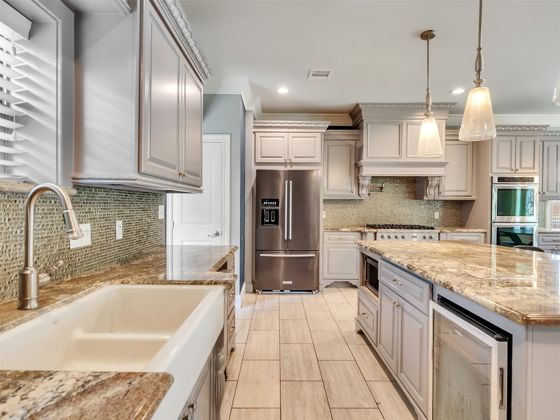 4708 McKinney Street, Houston, TX 77023 4708 McKinney Street, Houston, TX 77023