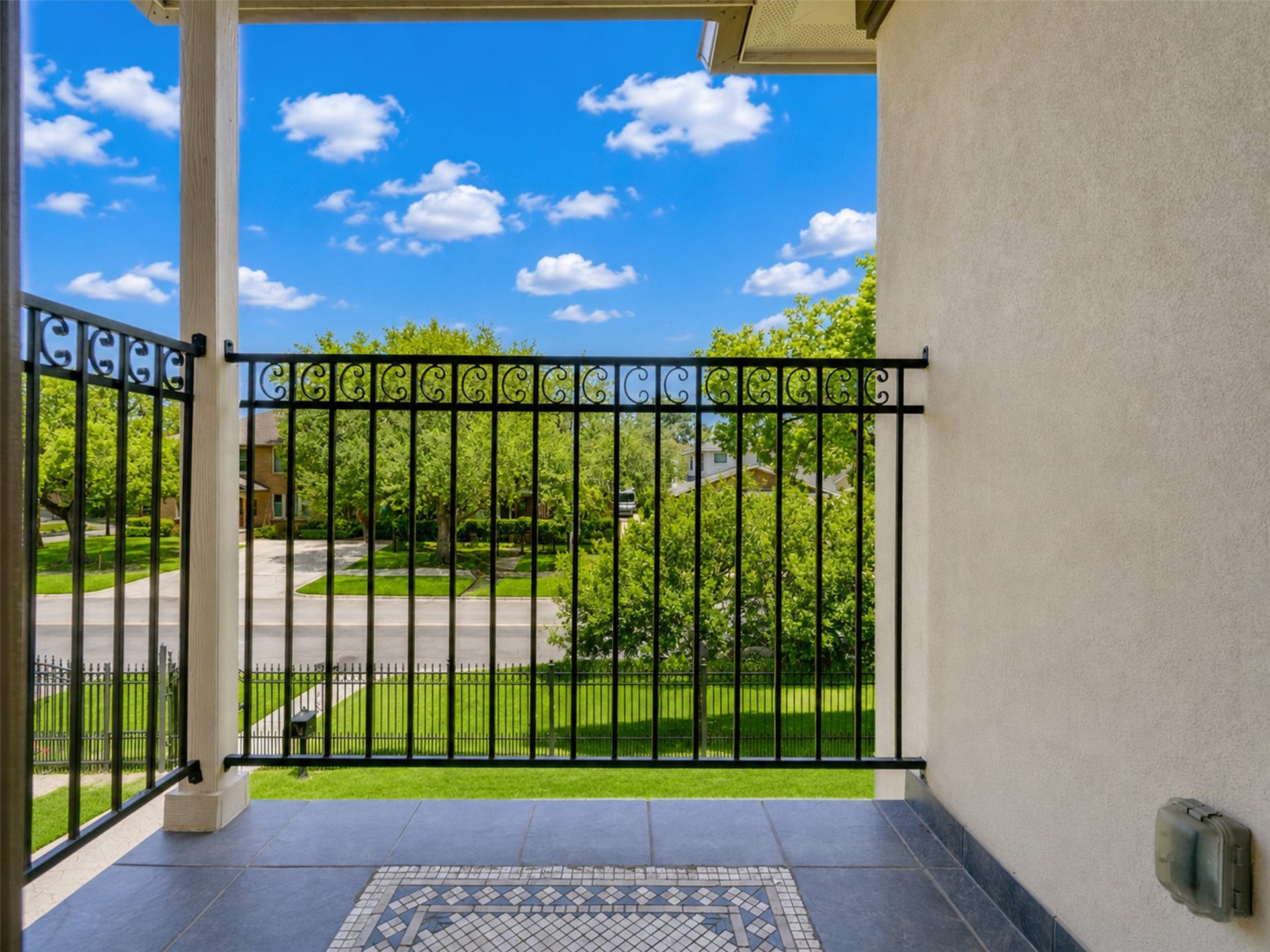 4708 McKinney Street, Houston, TX 77023 4708 McKinney Street, Houston, TX 77023
