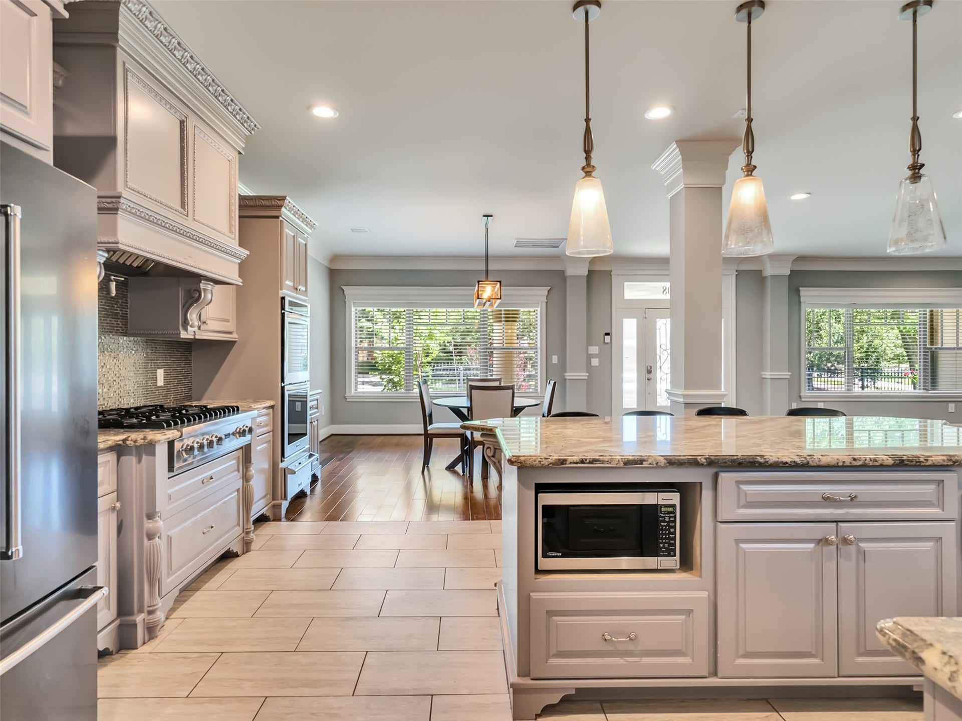 4708 McKinney Street, Houston, TX 77023 4708 McKinney Street, Houston, TX 77023