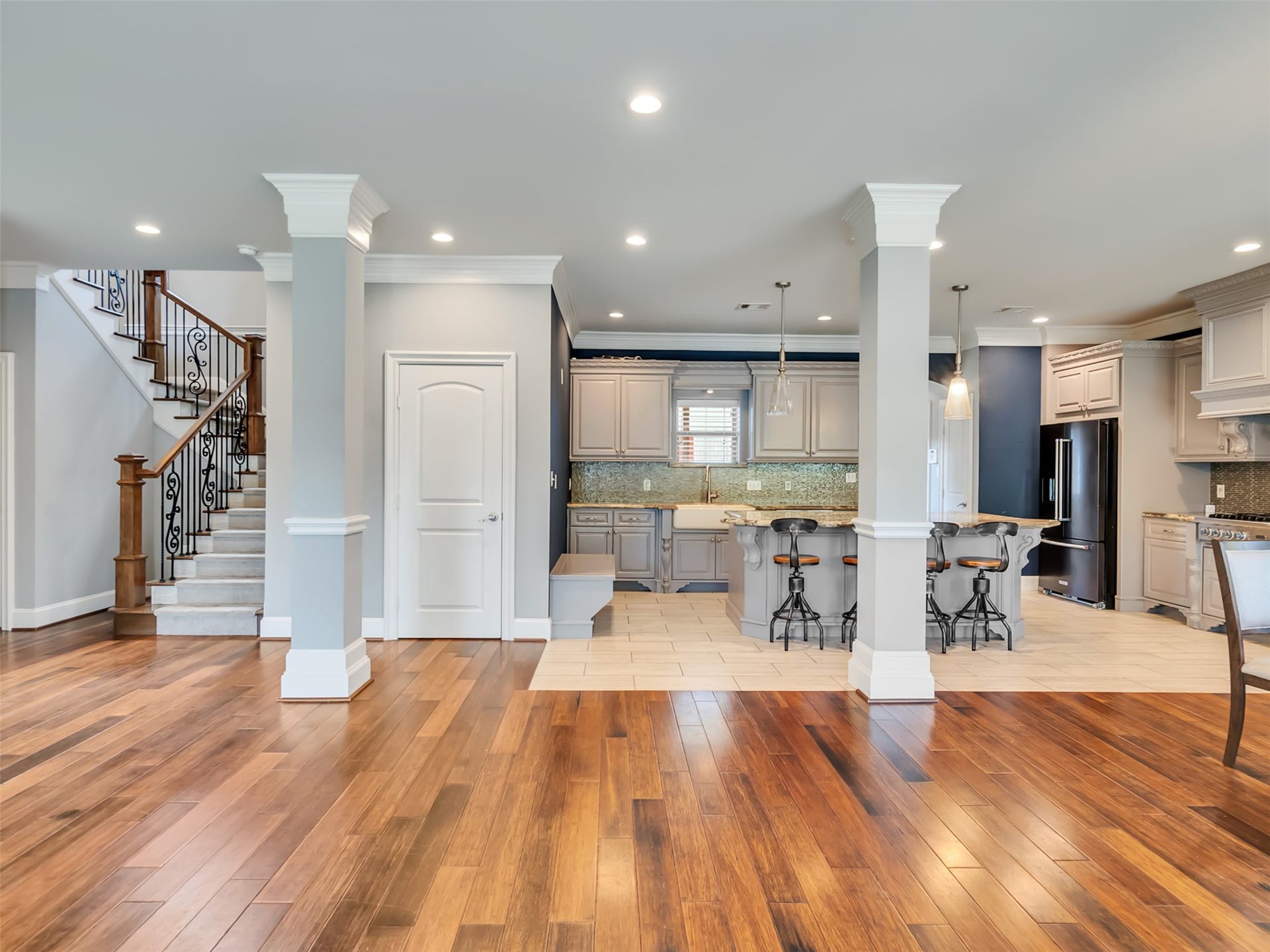 4708 McKinney Street, Houston, TX 77023 4708 McKinney Street, Houston, TX 77023