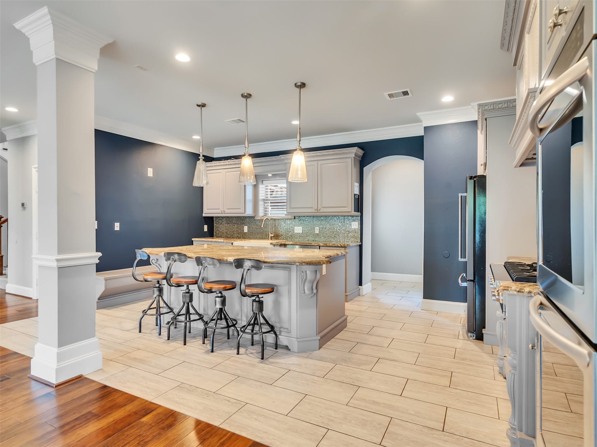 4708 McKinney Street, Houston, TX 77023 4708 McKinney Street, Houston, TX 77023