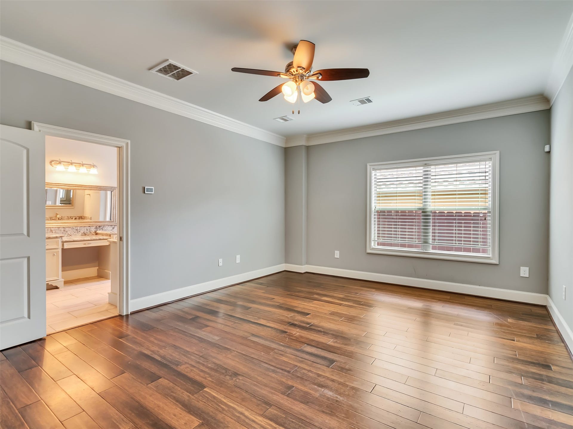 4708 McKinney Street, Houston, TX 77023 4708 McKinney Street, Houston, TX 77023