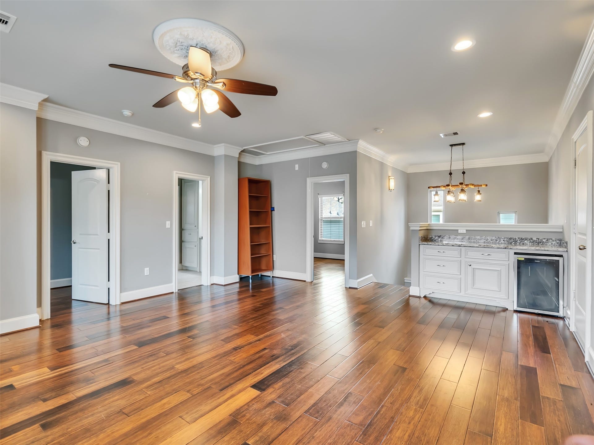 4708 McKinney Street, Houston, TX 77023 4708 McKinney Street, Houston, TX 77023
