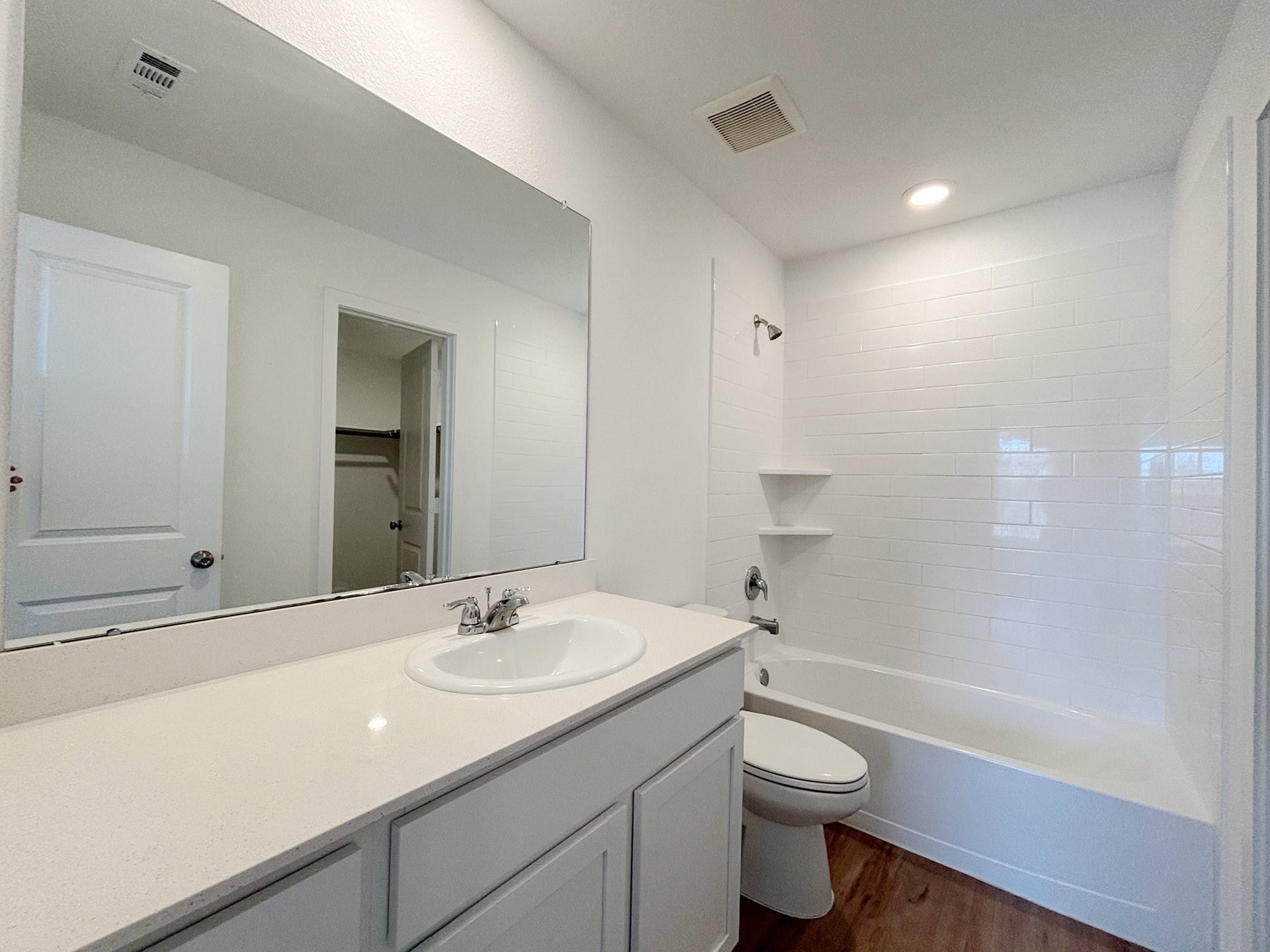 3107 Savannah Rose Drive, Angleton, TX 77515