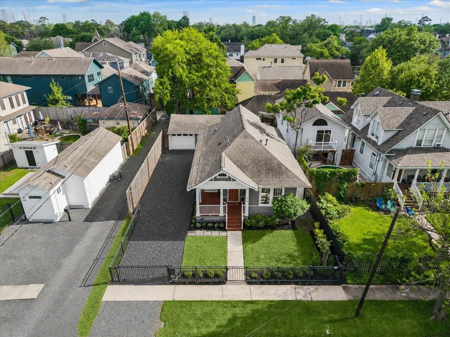 Property photo for 522 W 15th Street, Houston, TX