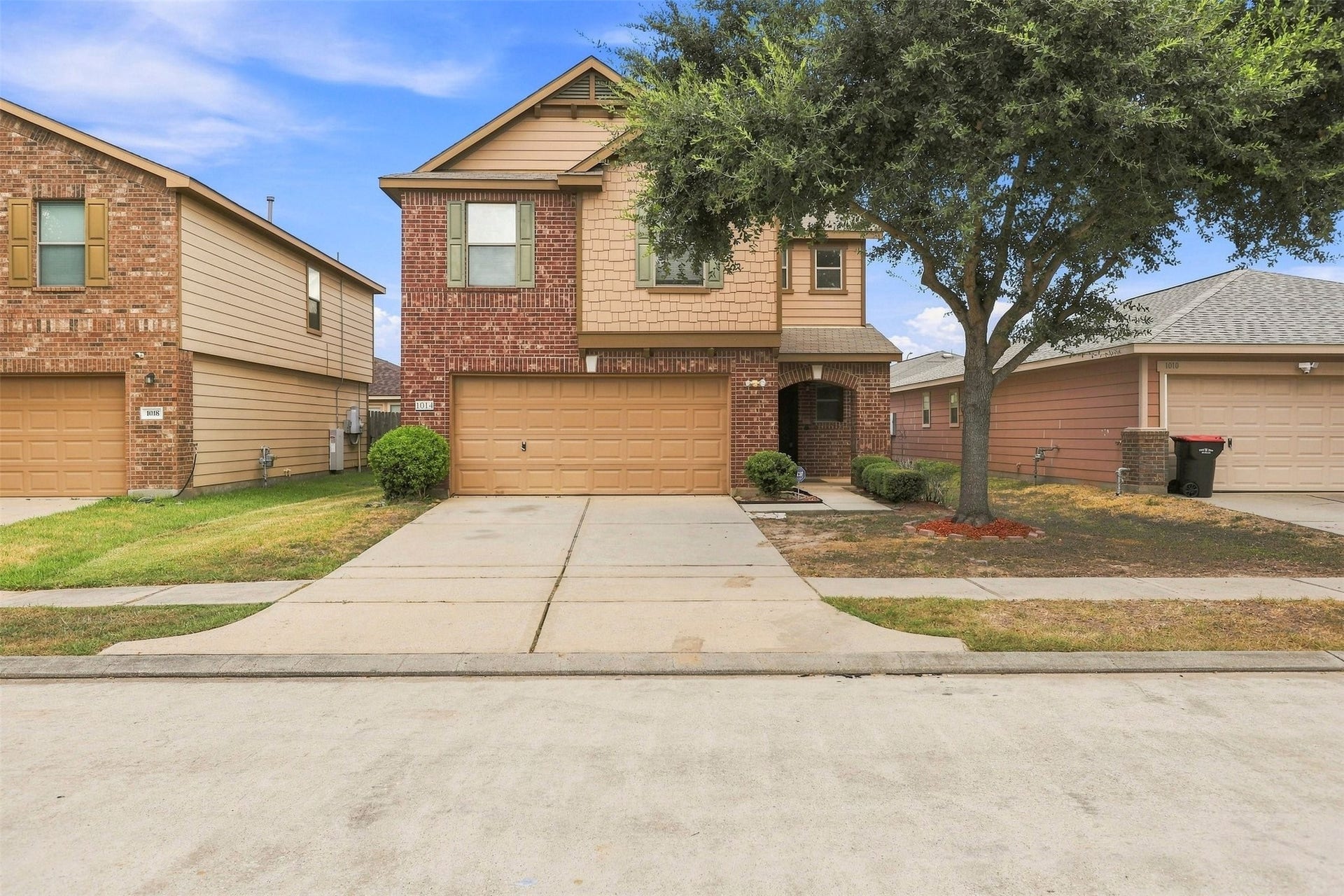 1014 Hummingbird Point Lane, Houston, TX 77090 1014 Hummingbird Point Lane, Houston, TX 77090