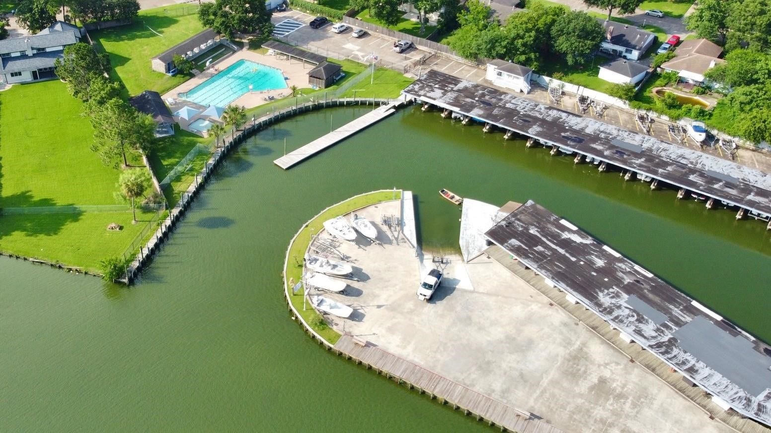 18326 Cape Bahamas Lane, Nassau Bay, TX 77058 Nassau Bay Yacht Club
