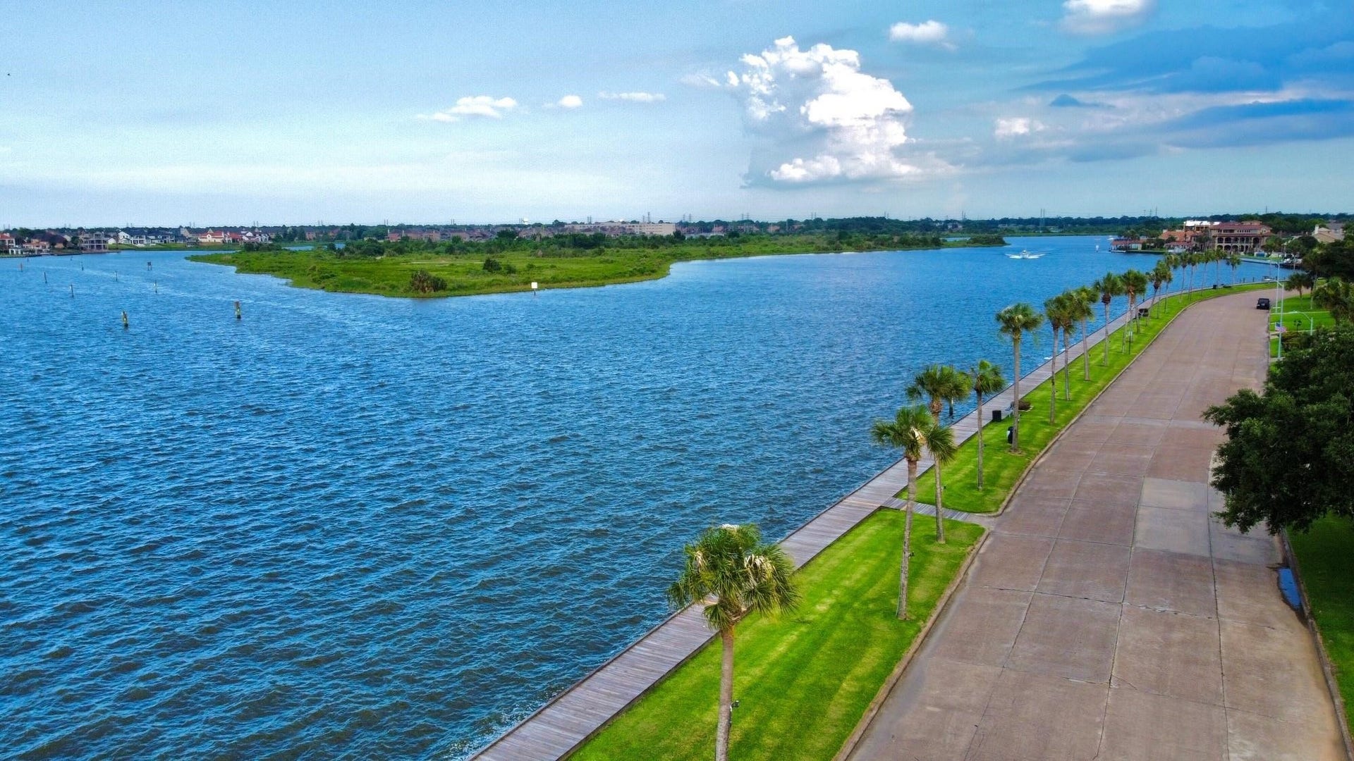 18326 Cape Bahamas Lane, Nassau Bay, TX 77058 Nassau Bay main entrance.