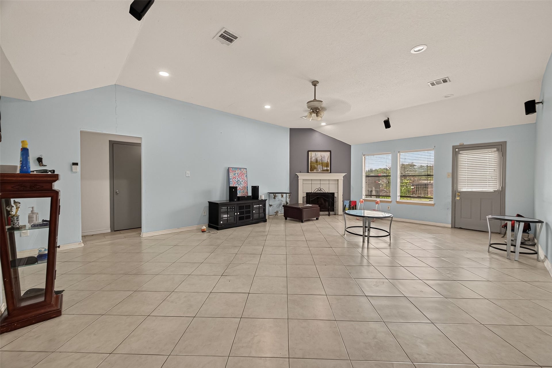 3002 Overland Trail, Dickinson, TX 77539 3002 Overland Trail, Dickinson, TX 77539