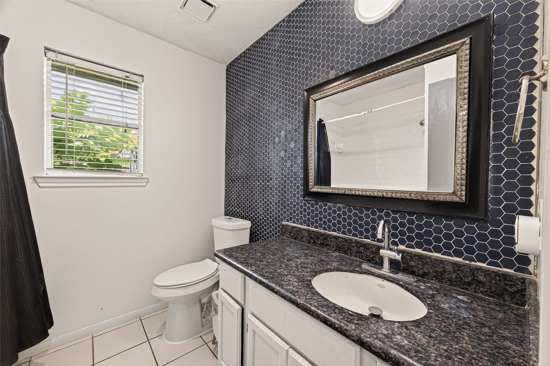 3002 Overland Trail, Dickinson, TX 77539 3002 Overland Trail, Dickinson, TX 77539