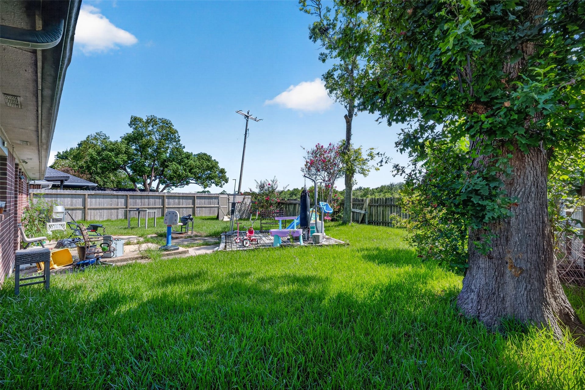 3002 Overland Trail, Dickinson, TX 77539 3002 Overland Trail, Dickinson, TX 77539