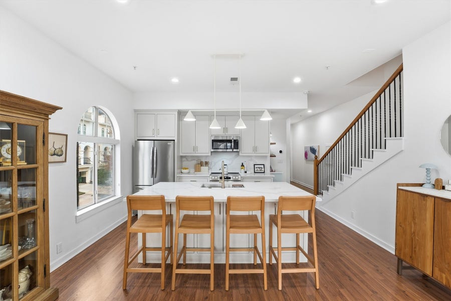 Property photo for 806 Jackson Hill Street, #201, Houston, TX