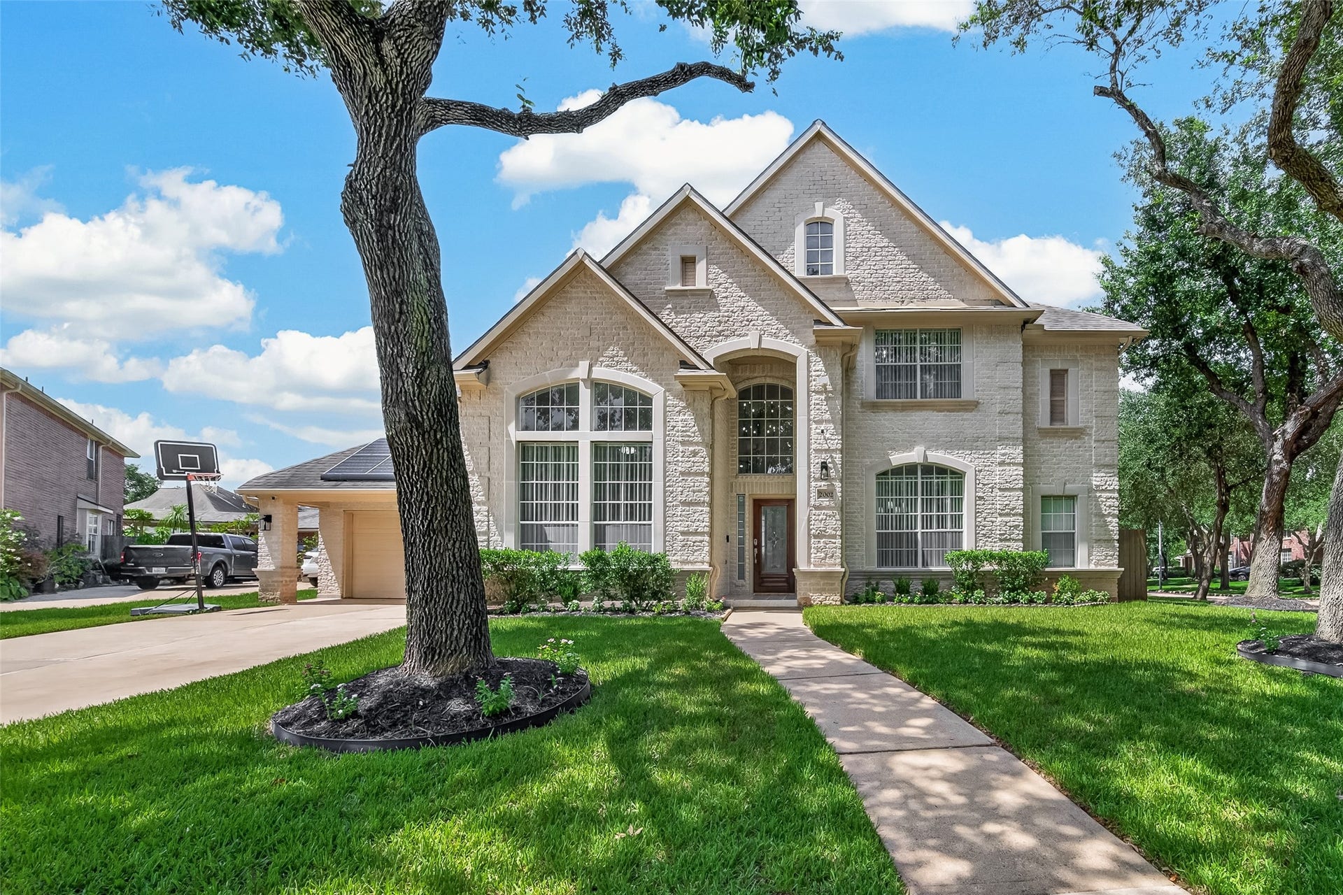 2002 Thorncrest Court, Sugar Land, TX 77479 2002 Thorncrest Court, Sugar Land, TX 77479