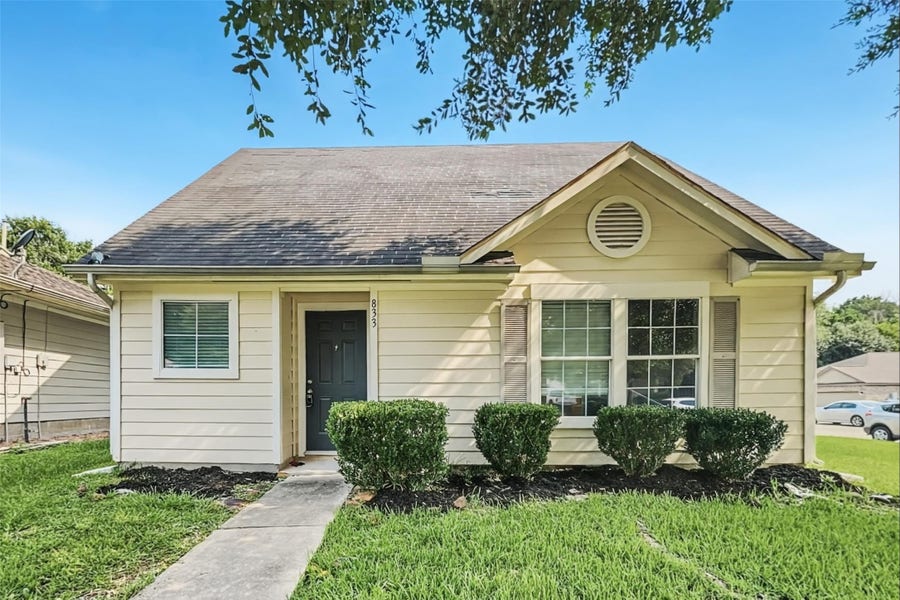 Property photo for 833 Lightningbug Lane, Conroe, TX