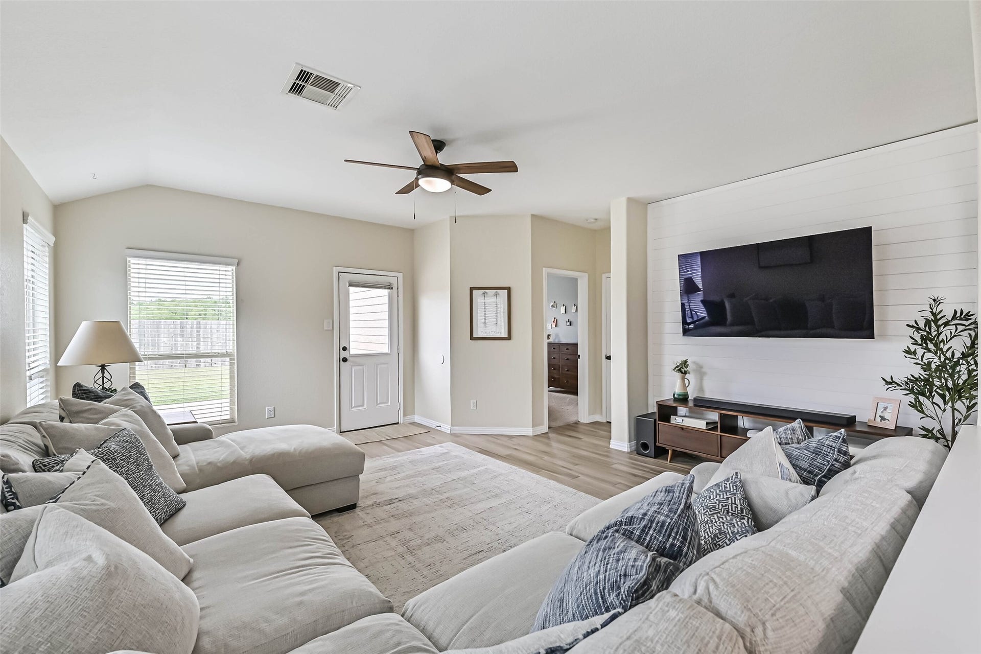 3118 Cambridge Meadows Lane, League City, TX 77539