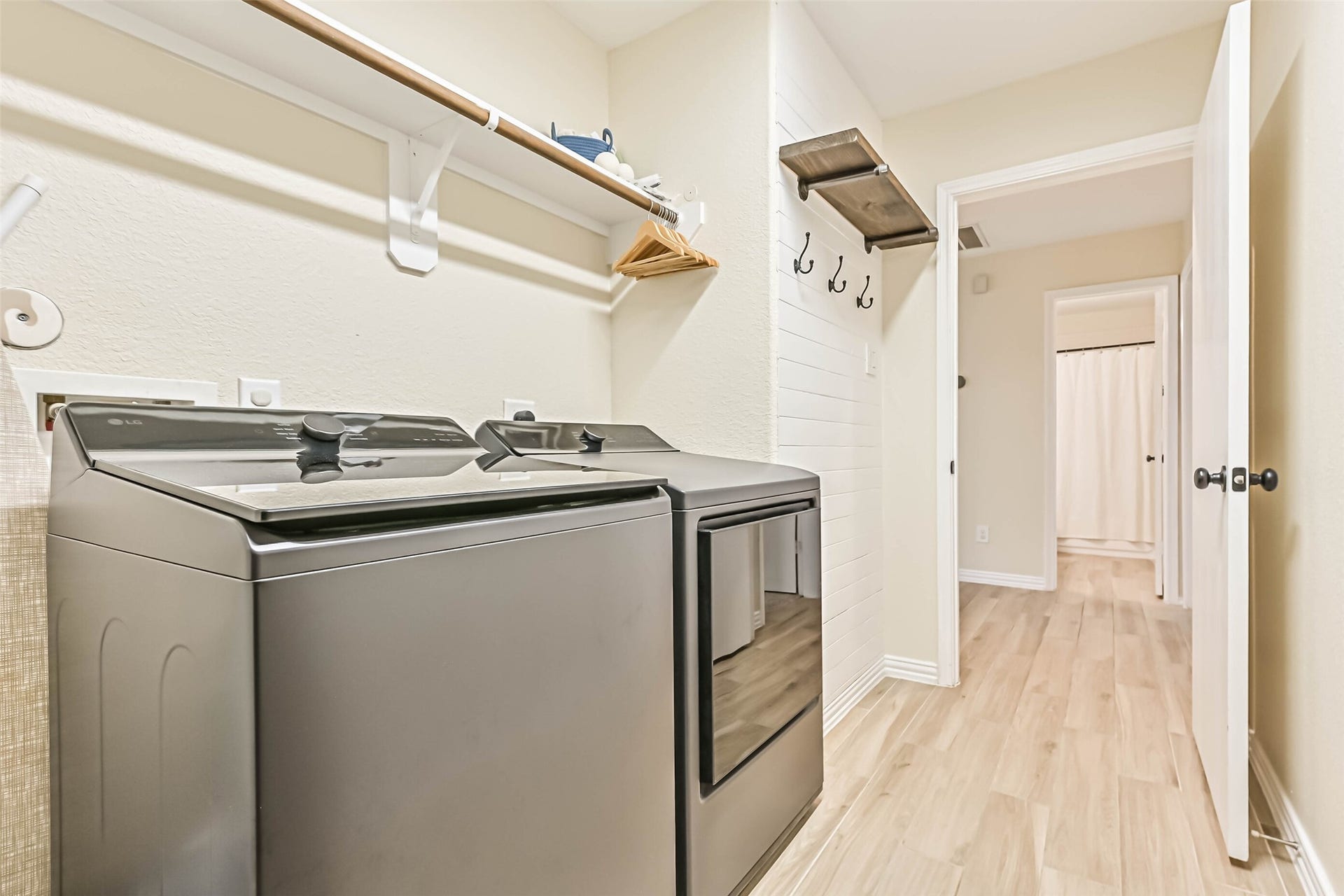 3118 Cambridge Meadows Lane, League City, TX 77539