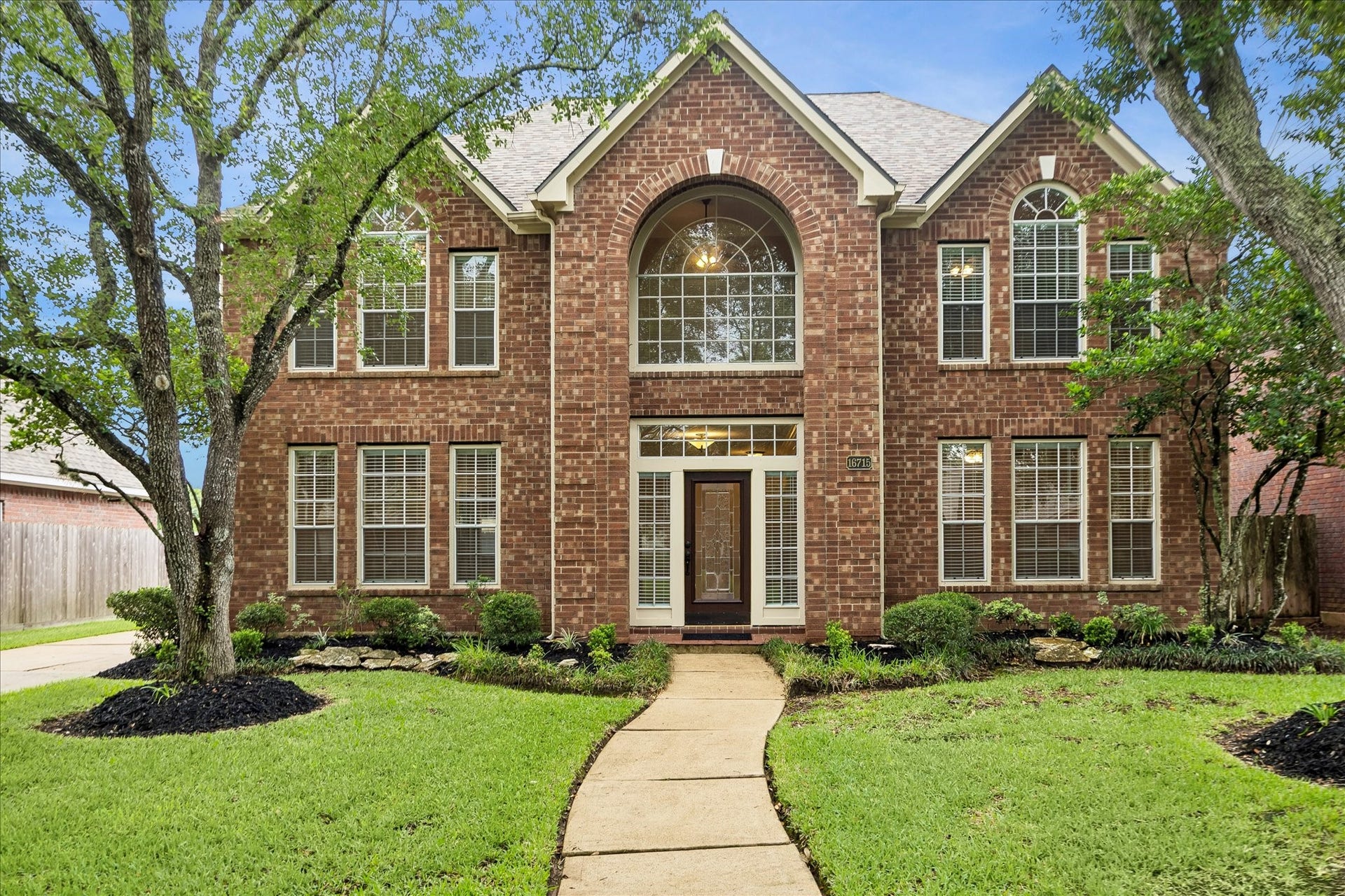 16715 Colony Terrace Drive, Sugar Land, TX 77479 This beautiful 2 story home, located in the highly desriable Colony Meadows subdivision, features 4 bedrooms and 2-1/2 bathrooms. Gorgeous front elevation and it is all brick, with a roof that was replaced in 2024!