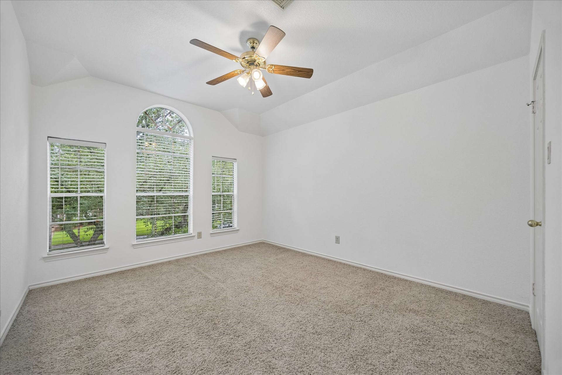 16715 Colony Terrace Drive, Sugar Land, TX 77479 And this is one of the 3 secondary bedrooms upstairs. The windows look out to the front. The closet on the right is a generous size.