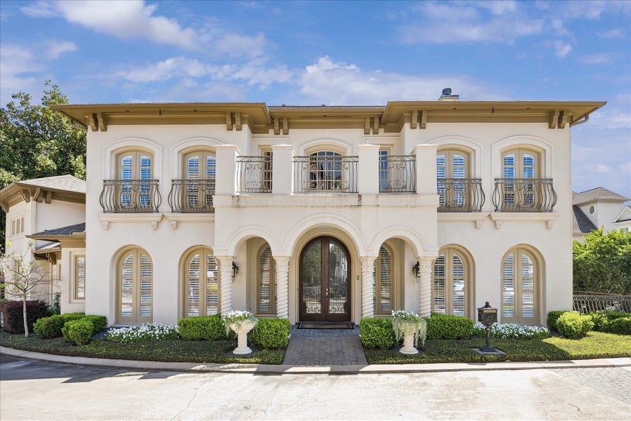 Property photo for 3 Exbury Way, Houston, TX