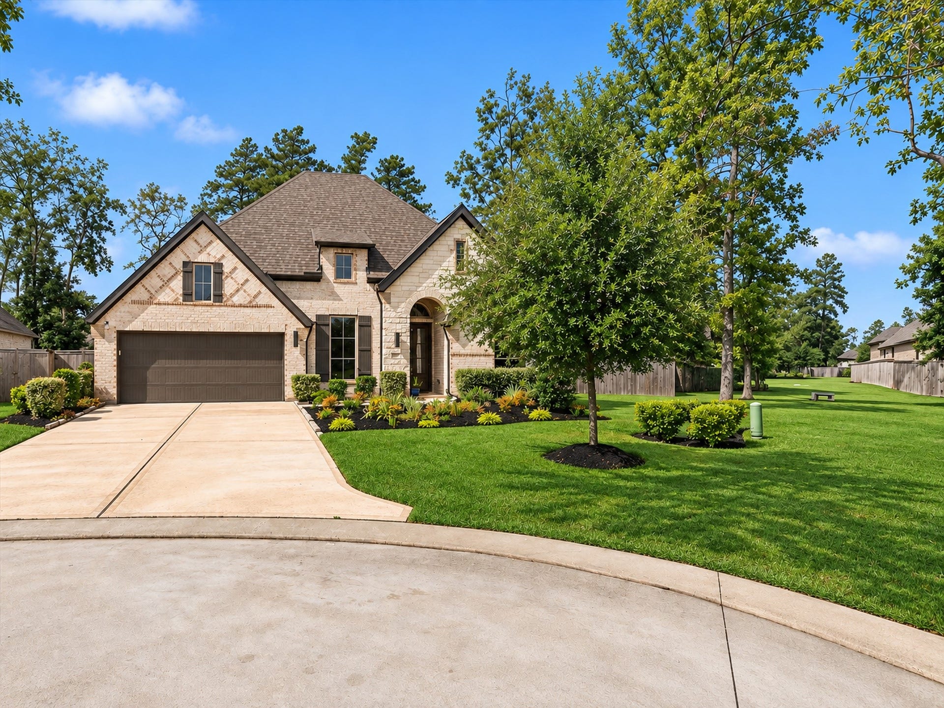 607 Starlit Sky Court, Willis, TX 77318 Almost 1/2 acre on cul-de-sac & adjacent green space - RARE
