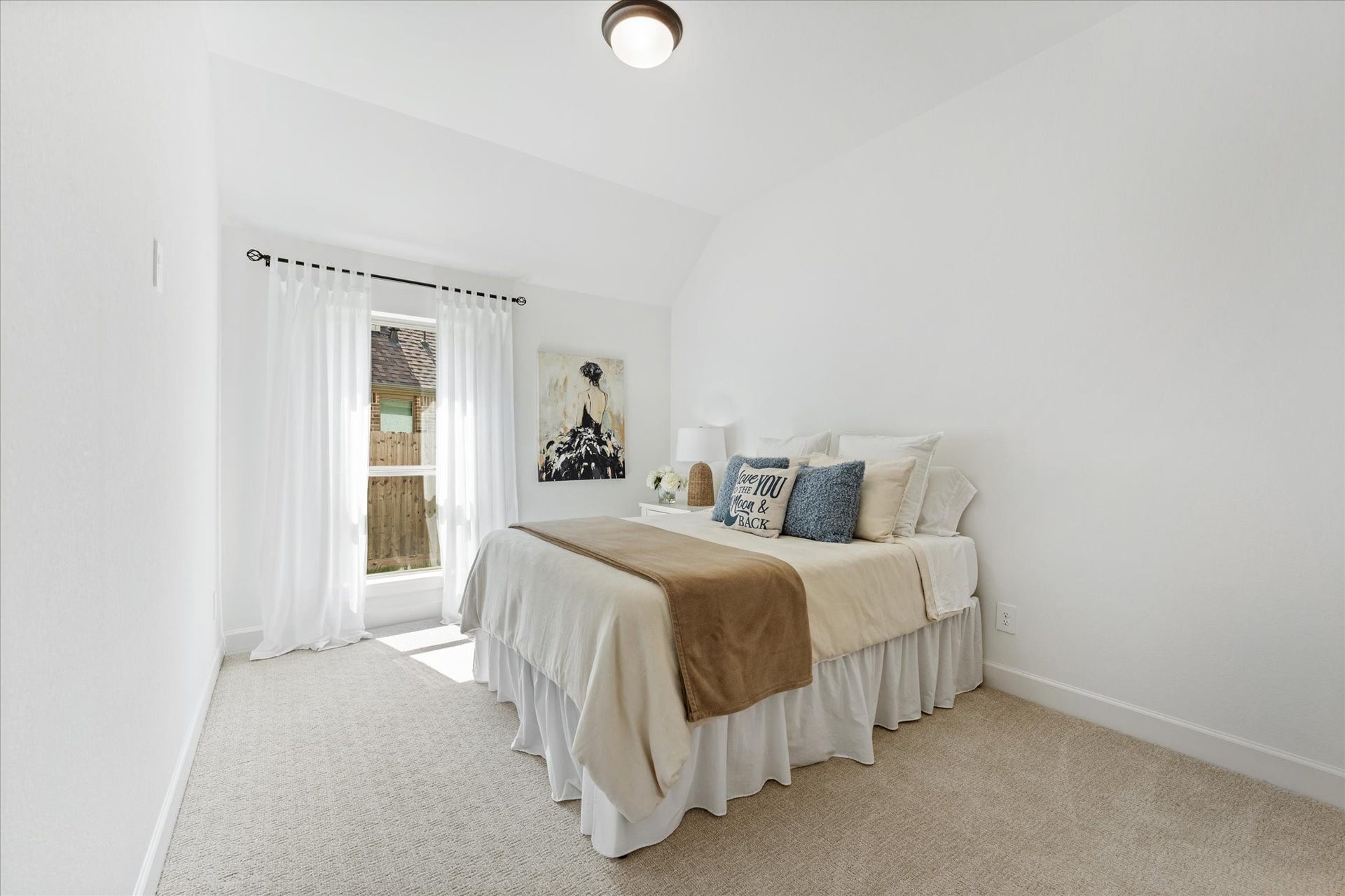 607 Starlit Sky Court, Willis, TX 77318 Private guest suite