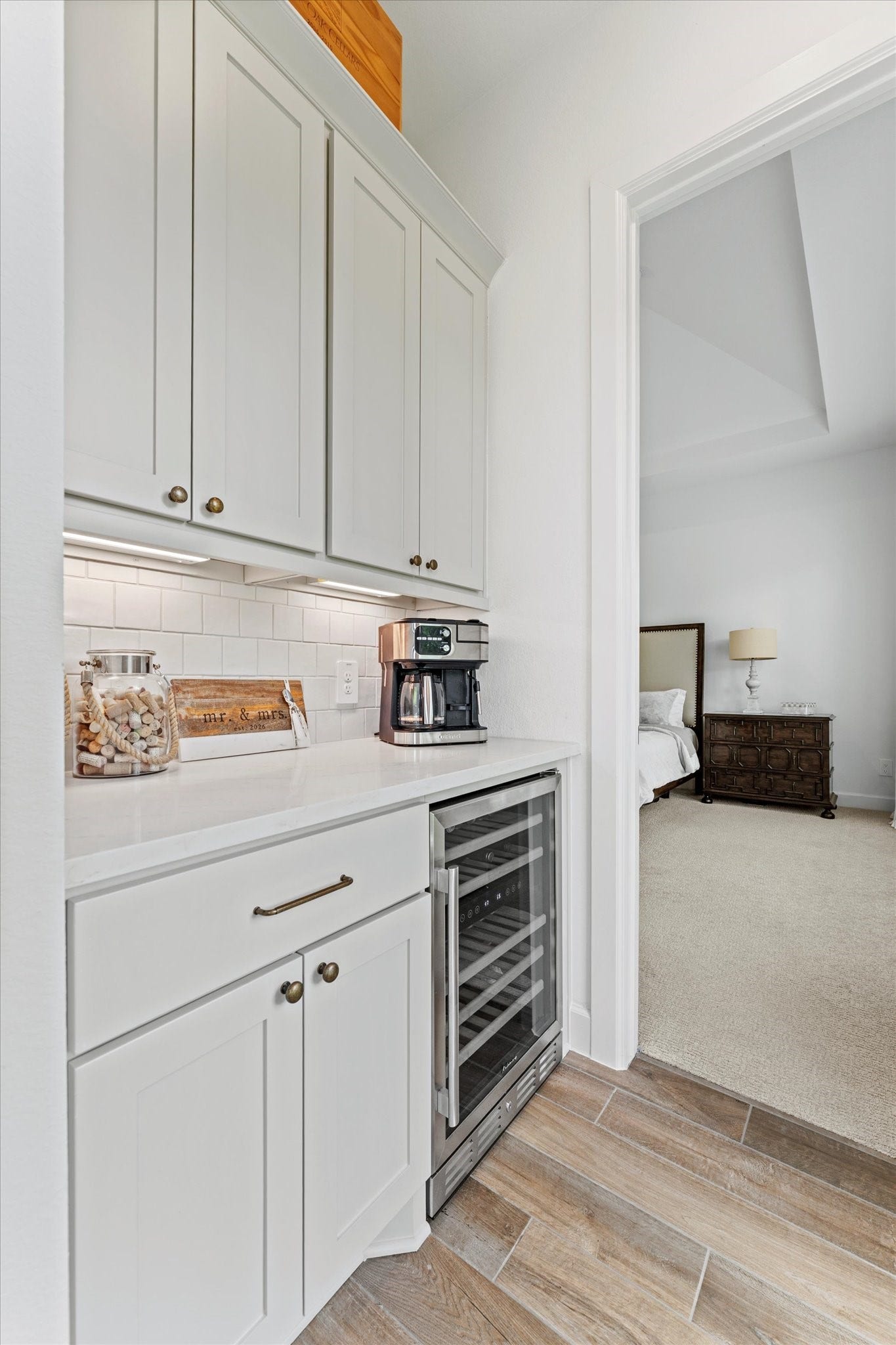 607 Starlit Sky Court, Willis, TX 77318 Custom coffee/wine bar with under cabinet lighting