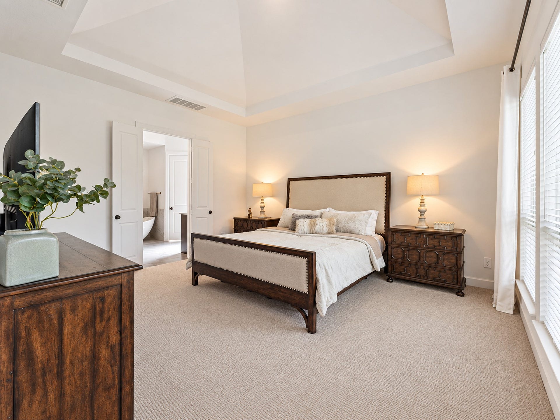 607 Starlit Sky Court, Willis, TX 77318 Bedrooms have upgraded carpet