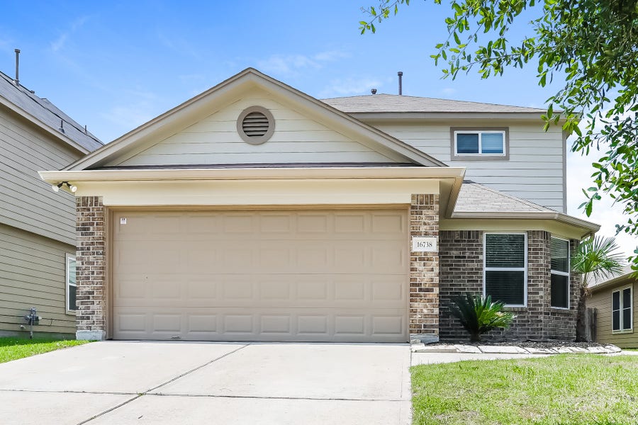Property photo for 16738 N Gull Drive, Conroe, TX