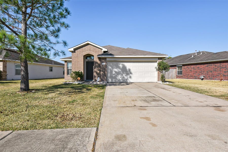 Property photo for 18114 Hanover Glen Lane, Richmond, TX