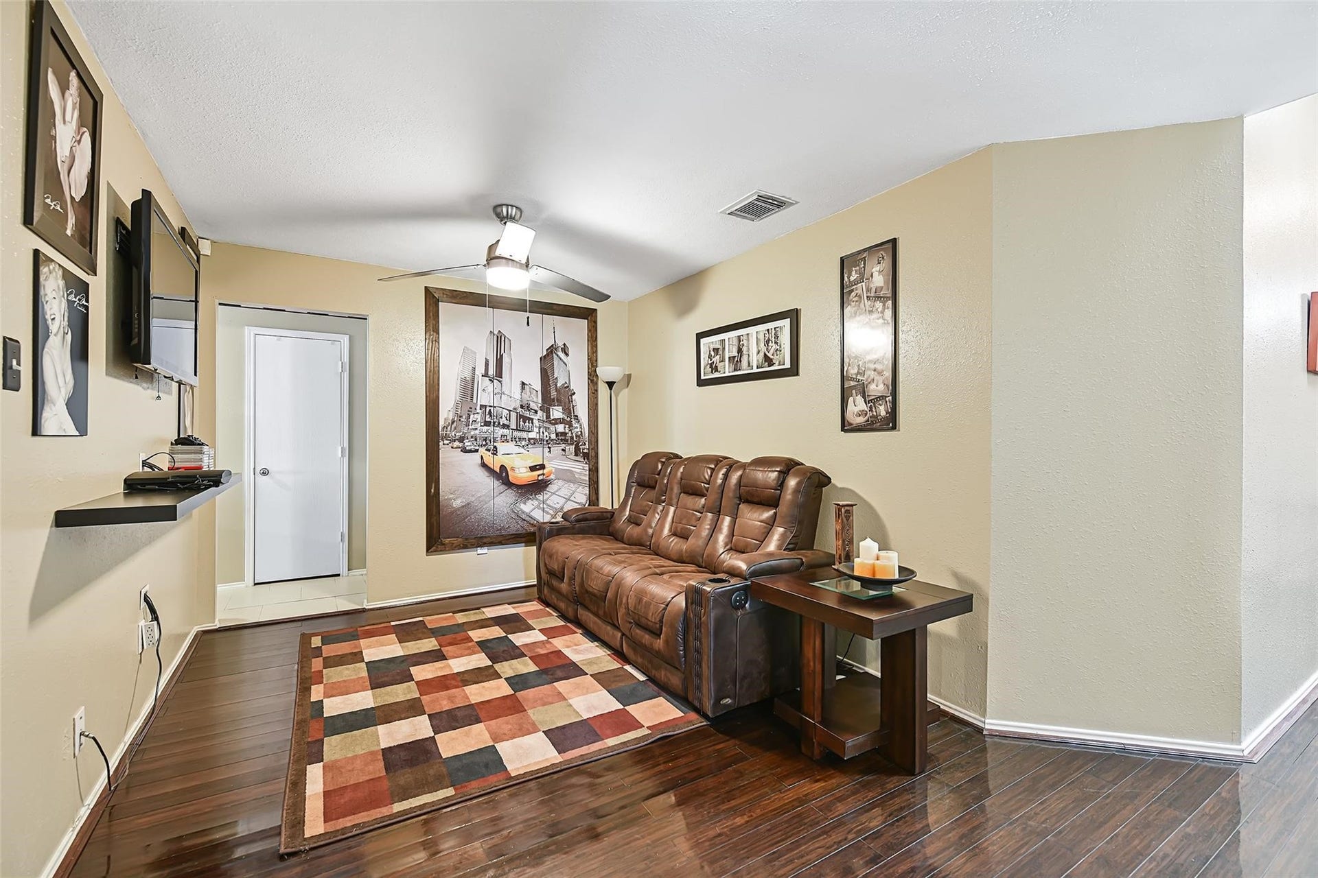18114 Hanover Glen Lane, Richmond, TX 77407 View of the dining room before the recent neutral paint