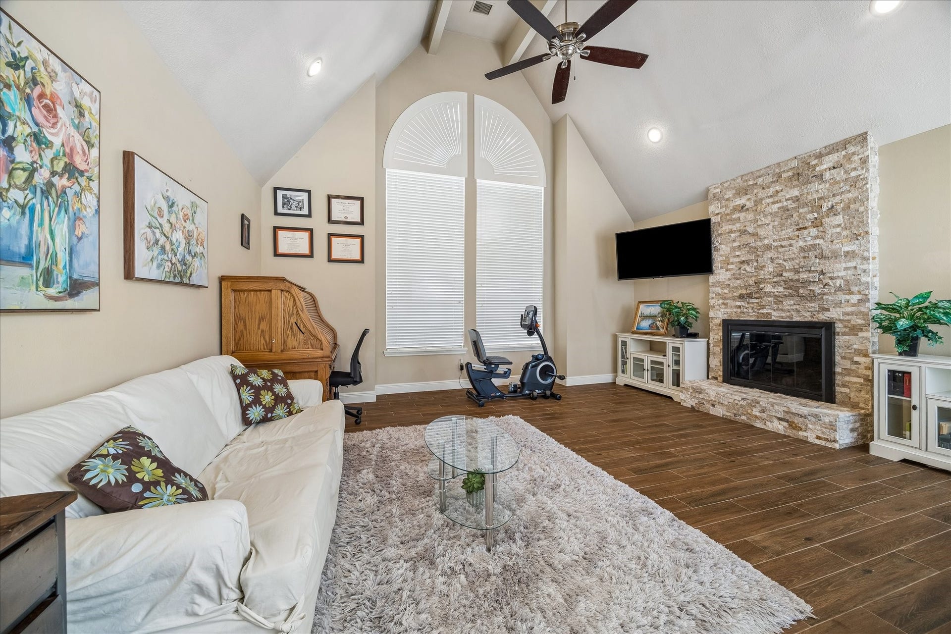 5303 Beaver Lodge Drive, Kingwood, TX 77345 Wonderful family room off the kitchen features second downstairs entertaining area