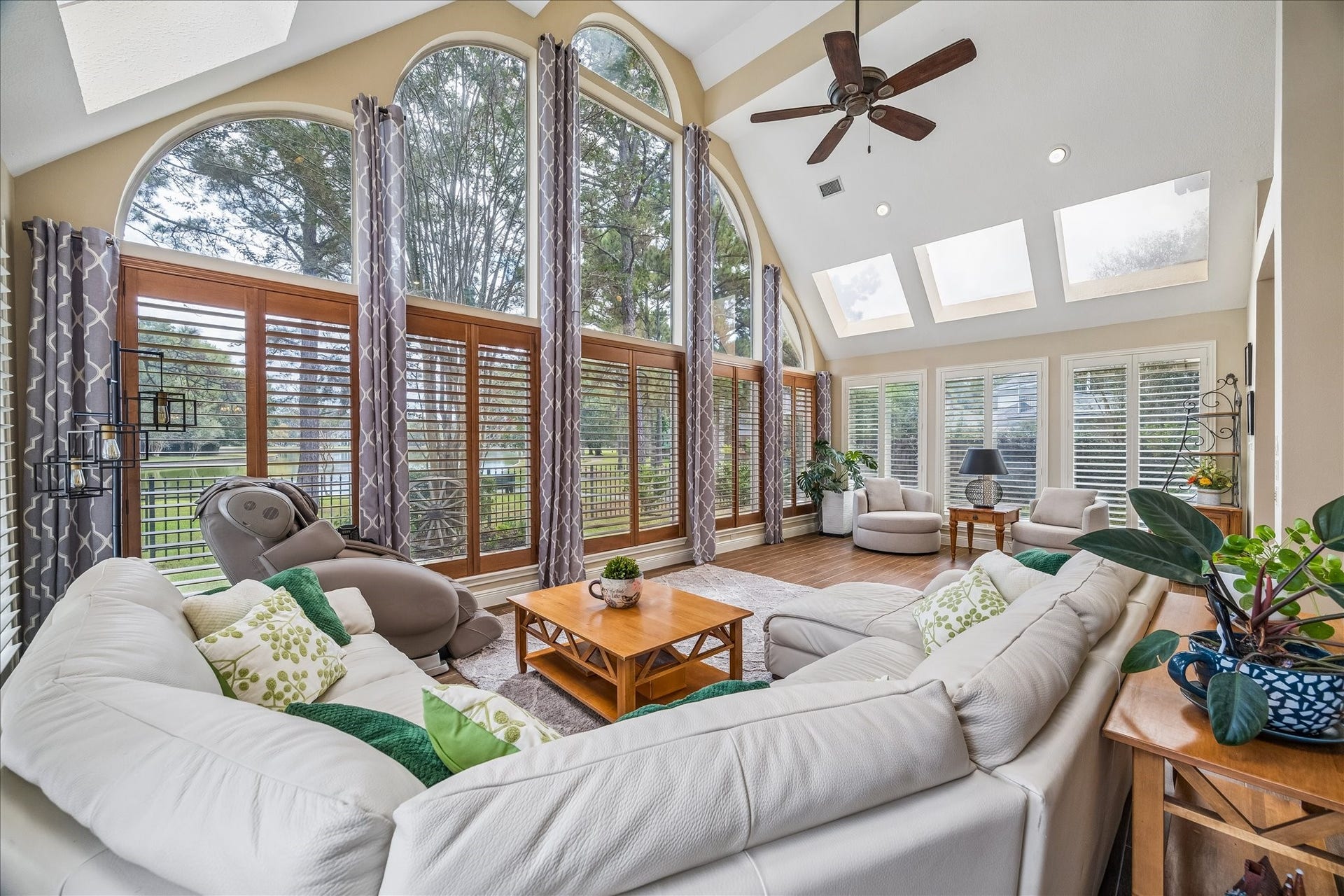 5303 Beaver Lodge Drive, Kingwood, TX 77345 Look at the natural light in this family room!