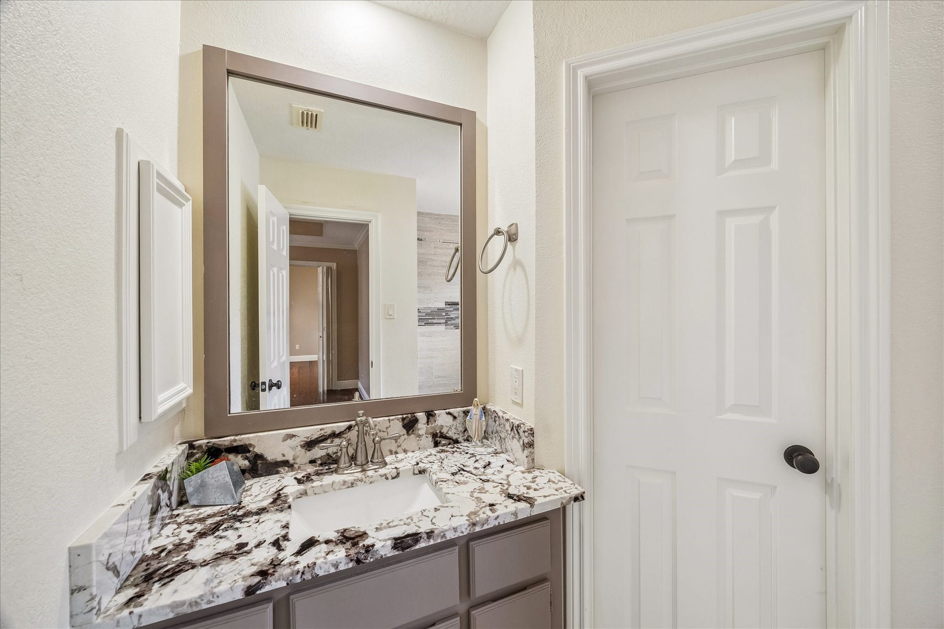 5303 Beaver Lodge Drive, Kingwood, TX 77345 5303 Beaver Lodge Drive, Kingwood, TX 77345
