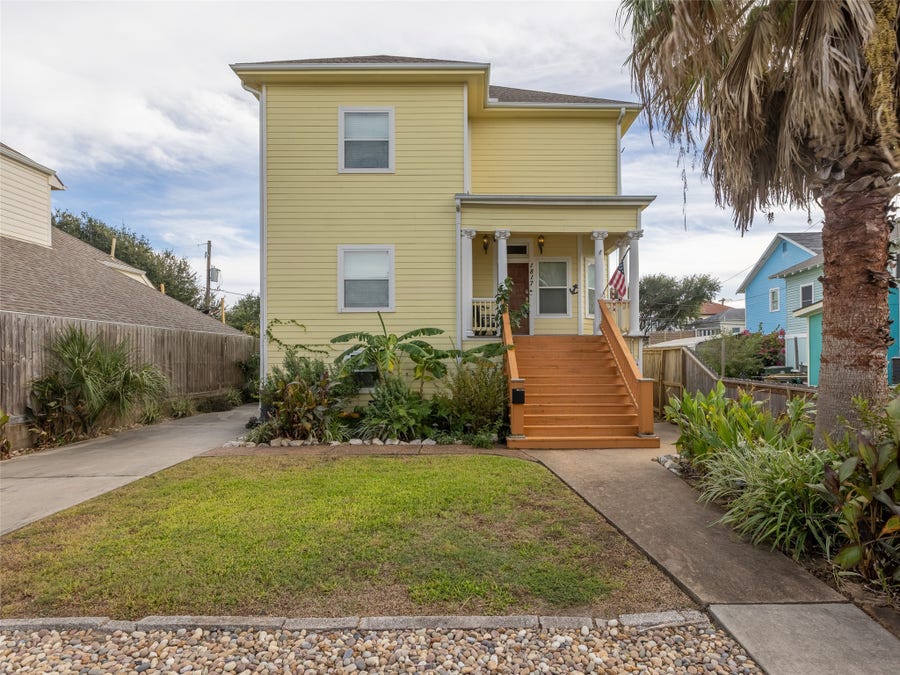 Property photo for 1817 N Avenue O, Galveston, TX