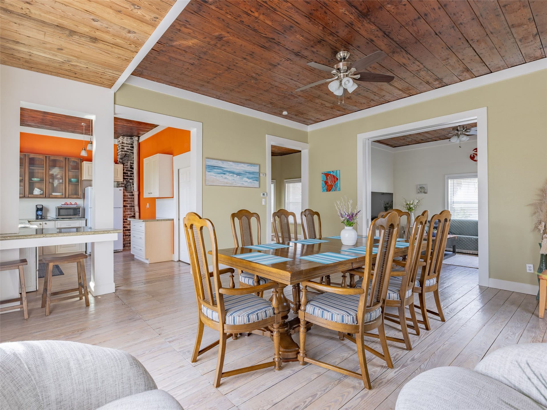 1817 Avenue O, Galveston, TX 77550 Dining area