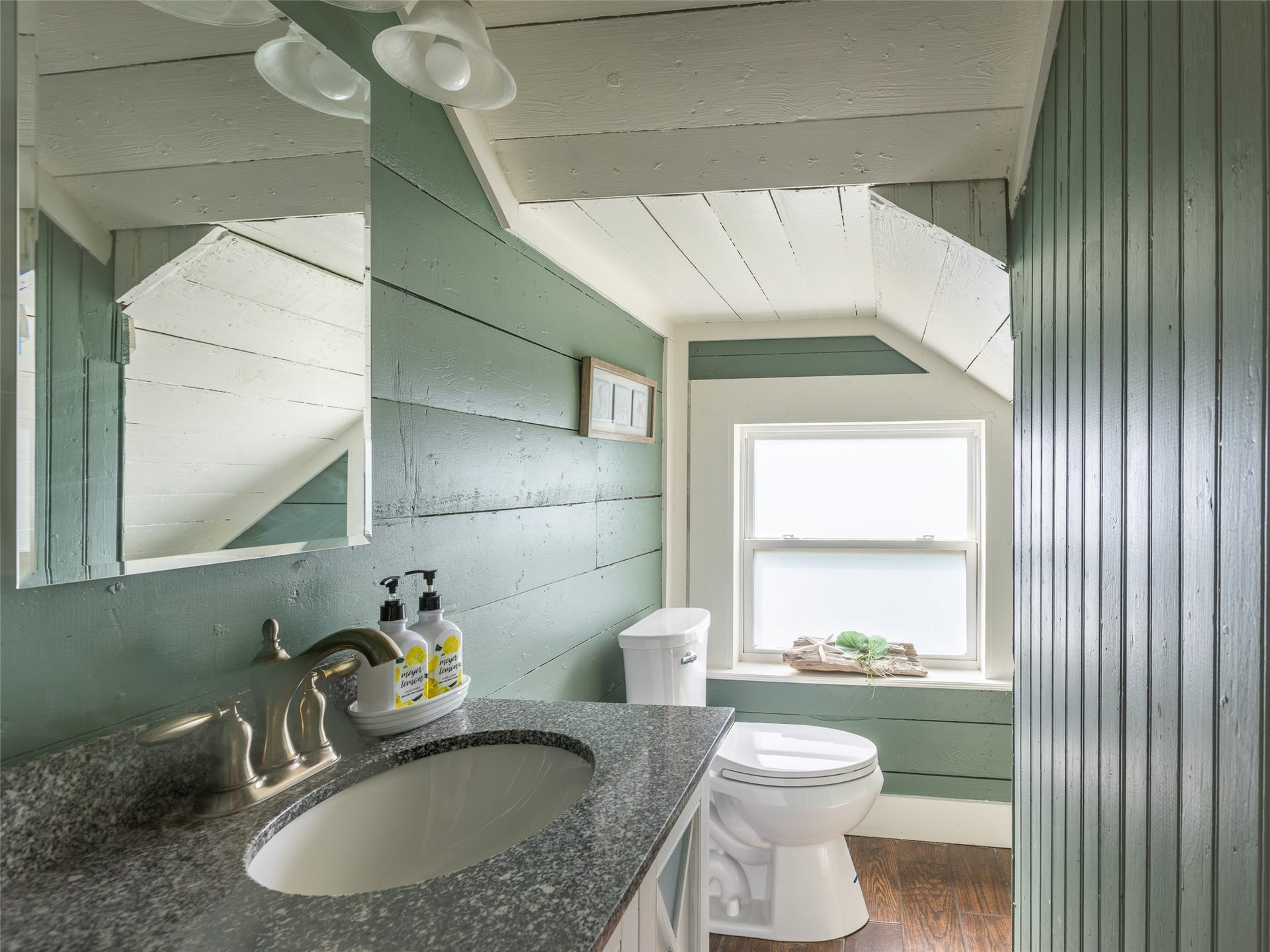 1817 Avenue O, Galveston, TX 77550 Half bath under staircase