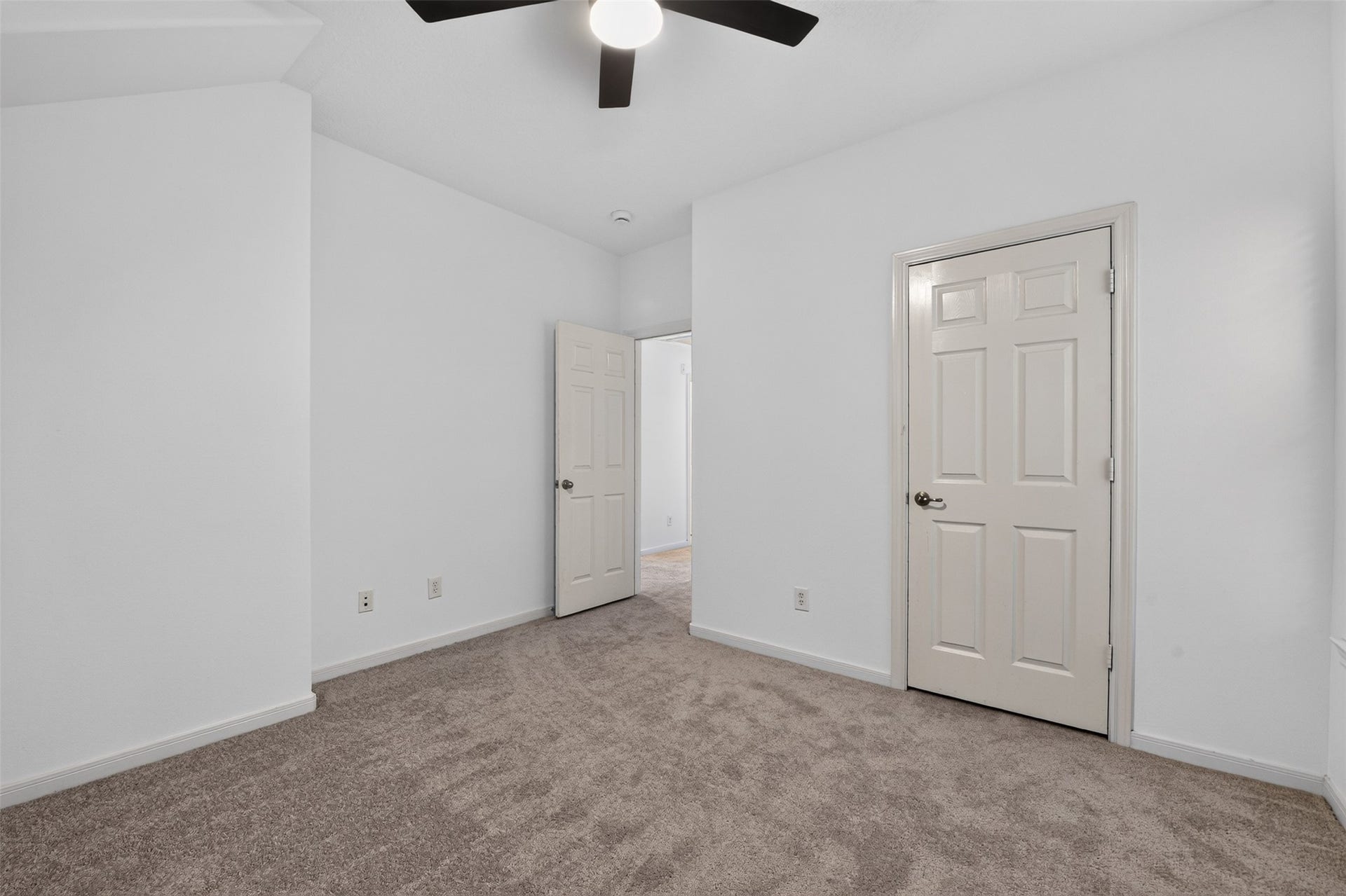 3 W Archwyck Circle, The Woodlands, TX 77382 3 W Archwyck Circle, The Woodlands, TX 77382