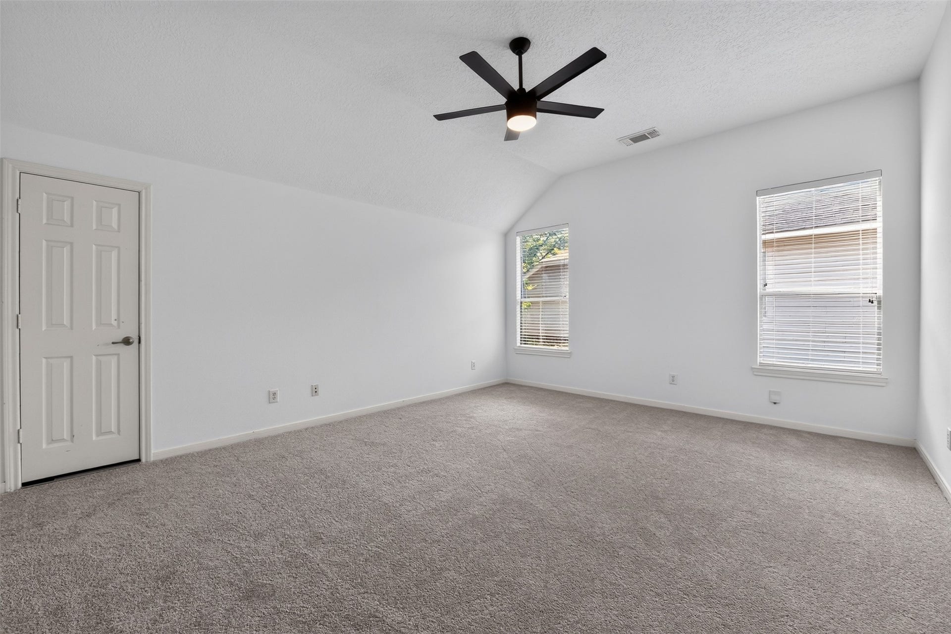 3 W Archwyck Circle, The Woodlands, TX 77382 3 W Archwyck Circle, The Woodlands, TX 77382