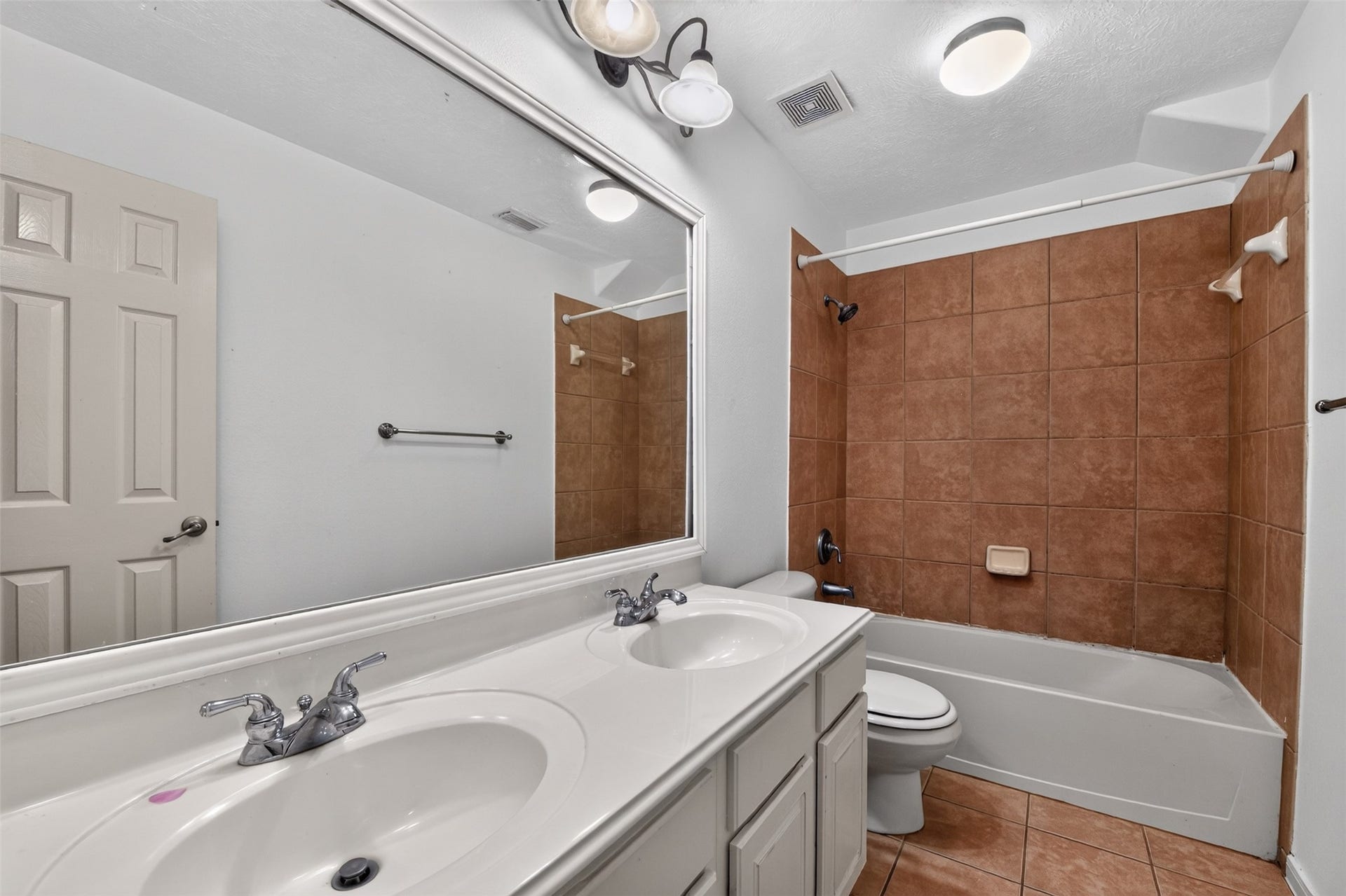3 W Archwyck Circle, The Woodlands, TX 77382 3 W Archwyck Circle, The Woodlands, TX 77382