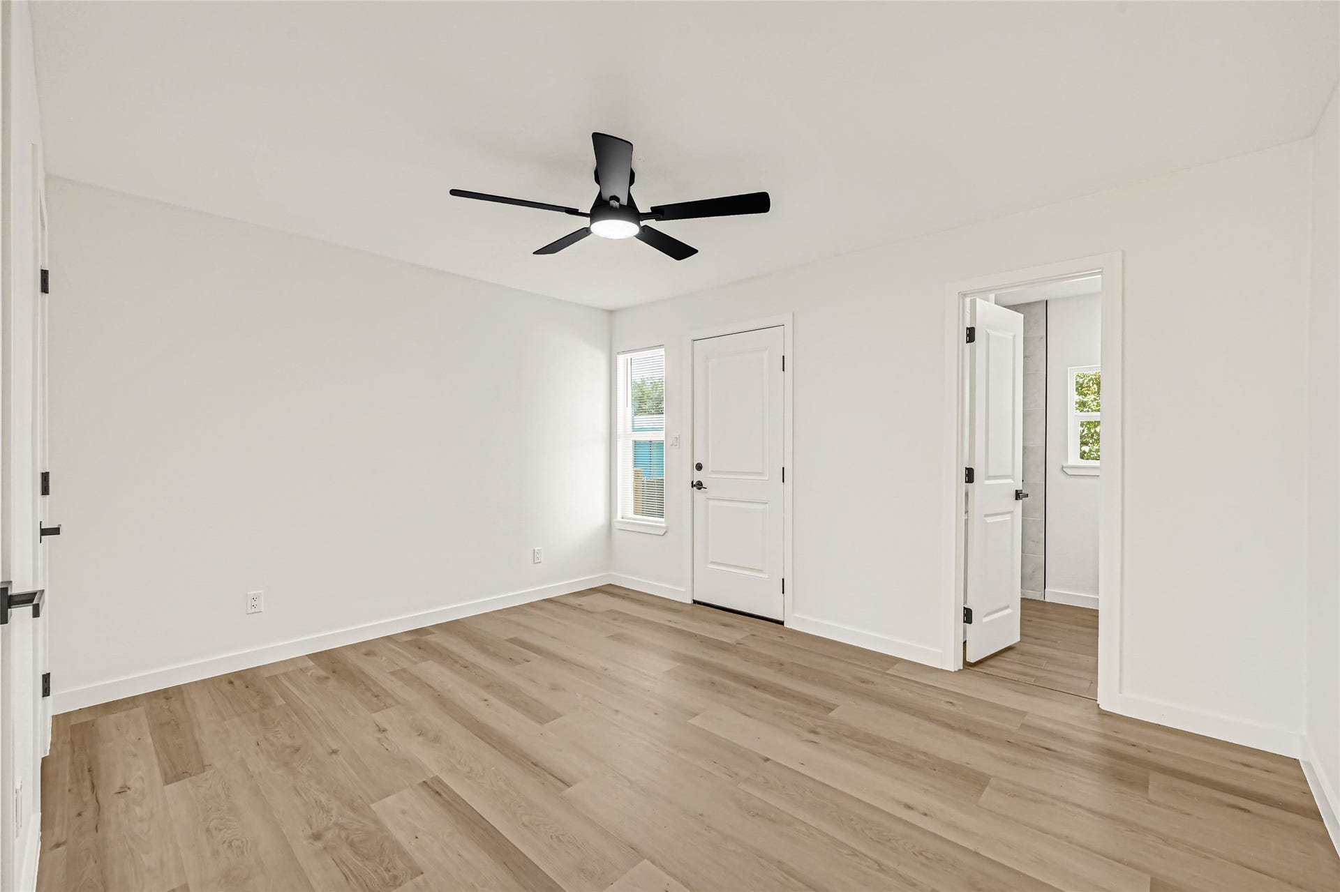 3225 Bostic Street, Houston, TX 77093 3225 Bostic Street, Houston, TX 77093