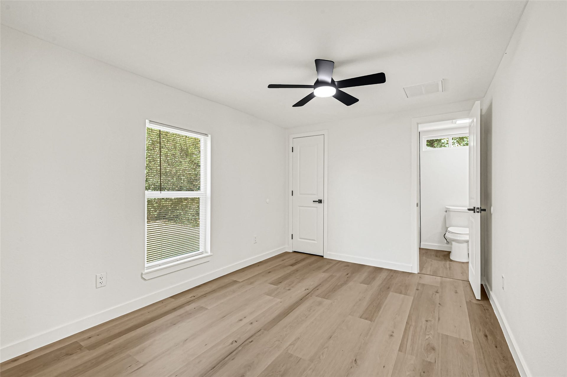 3225 Bostic Street, Houston, TX 77093 3225 Bostic Street, Houston, TX 77093