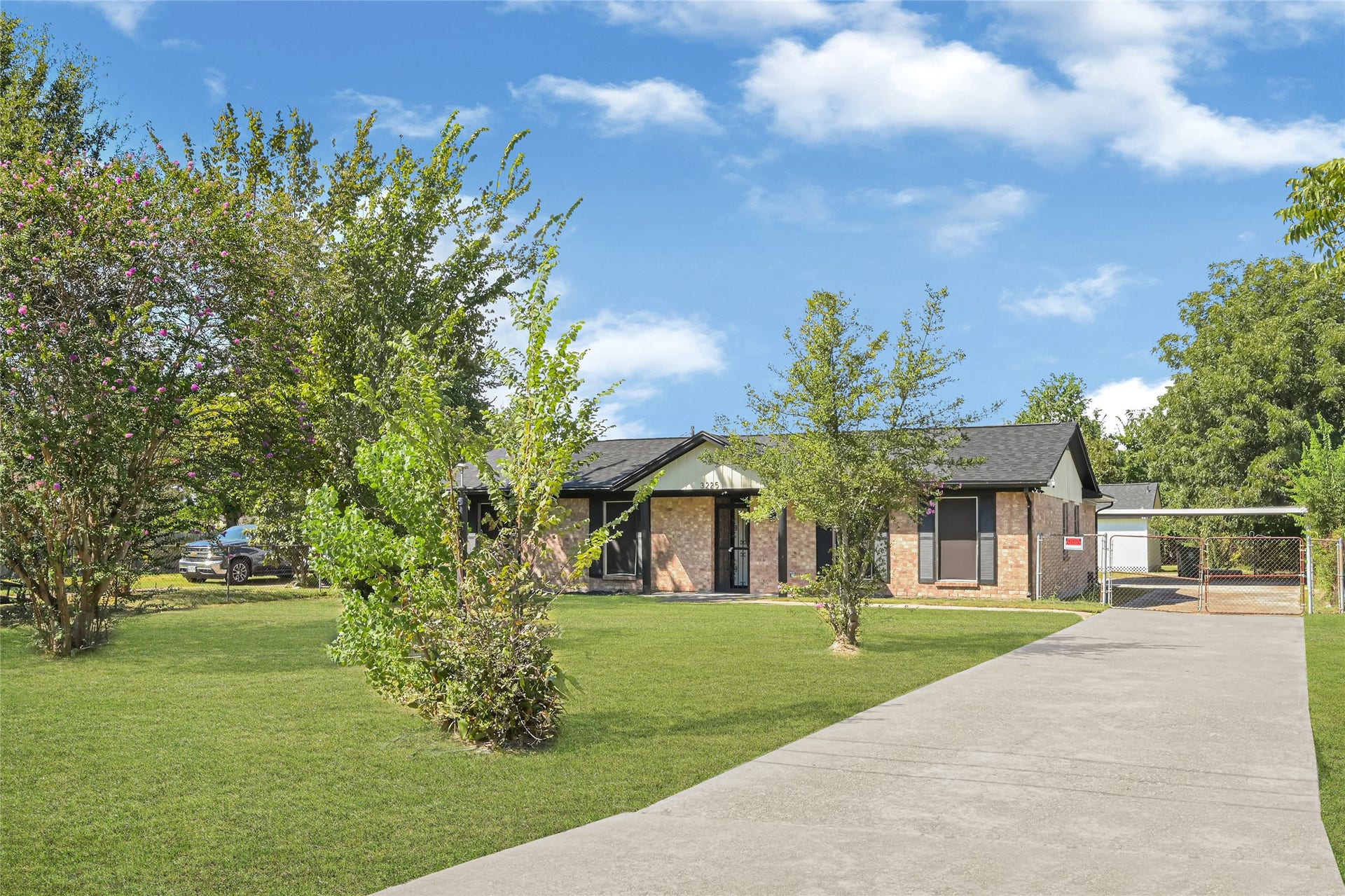 3225 Bostic Street, Houston, TX 77093 3225 Bostic Street, Houston, TX 77093